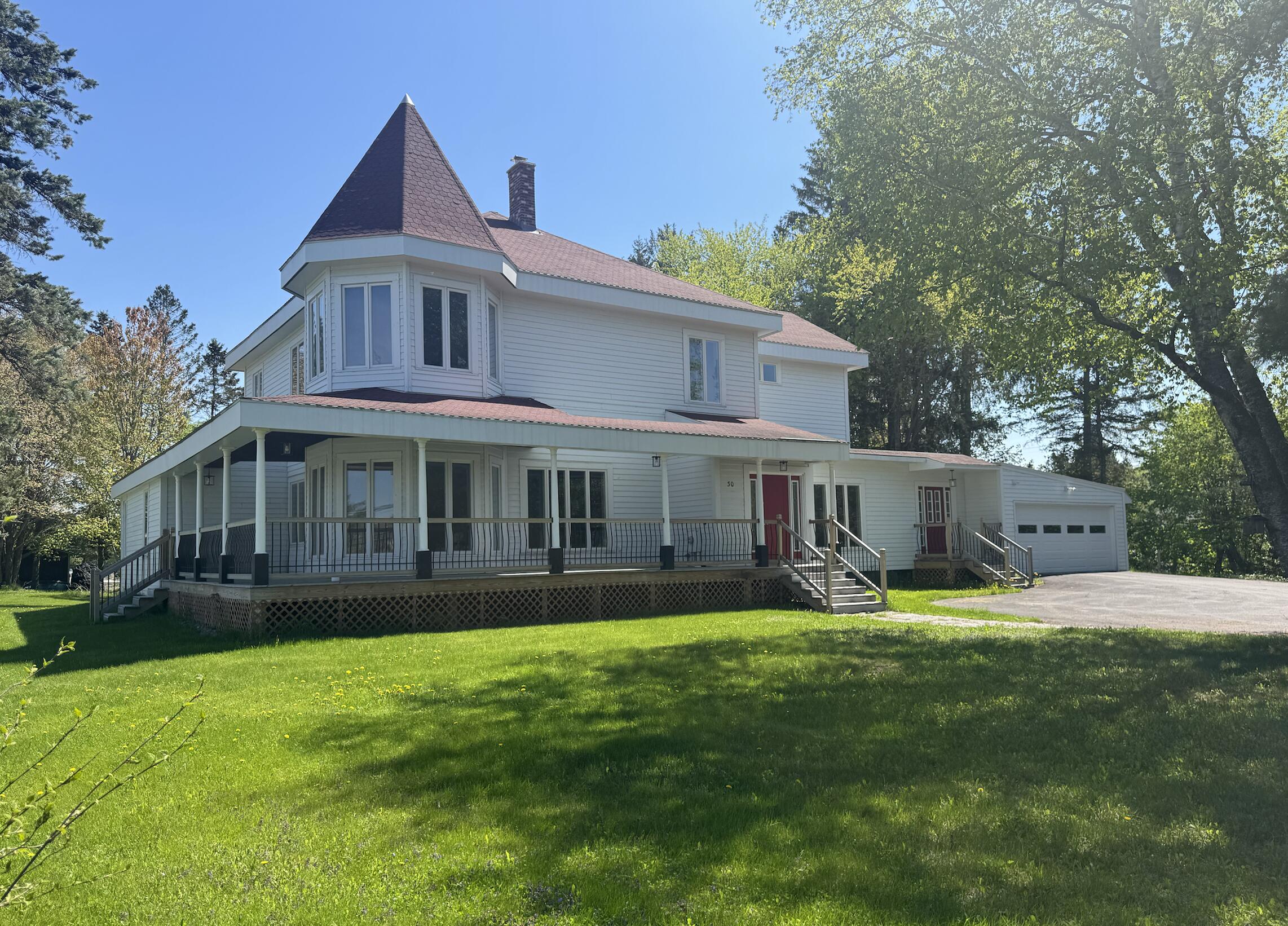 30 Elm Street — photo