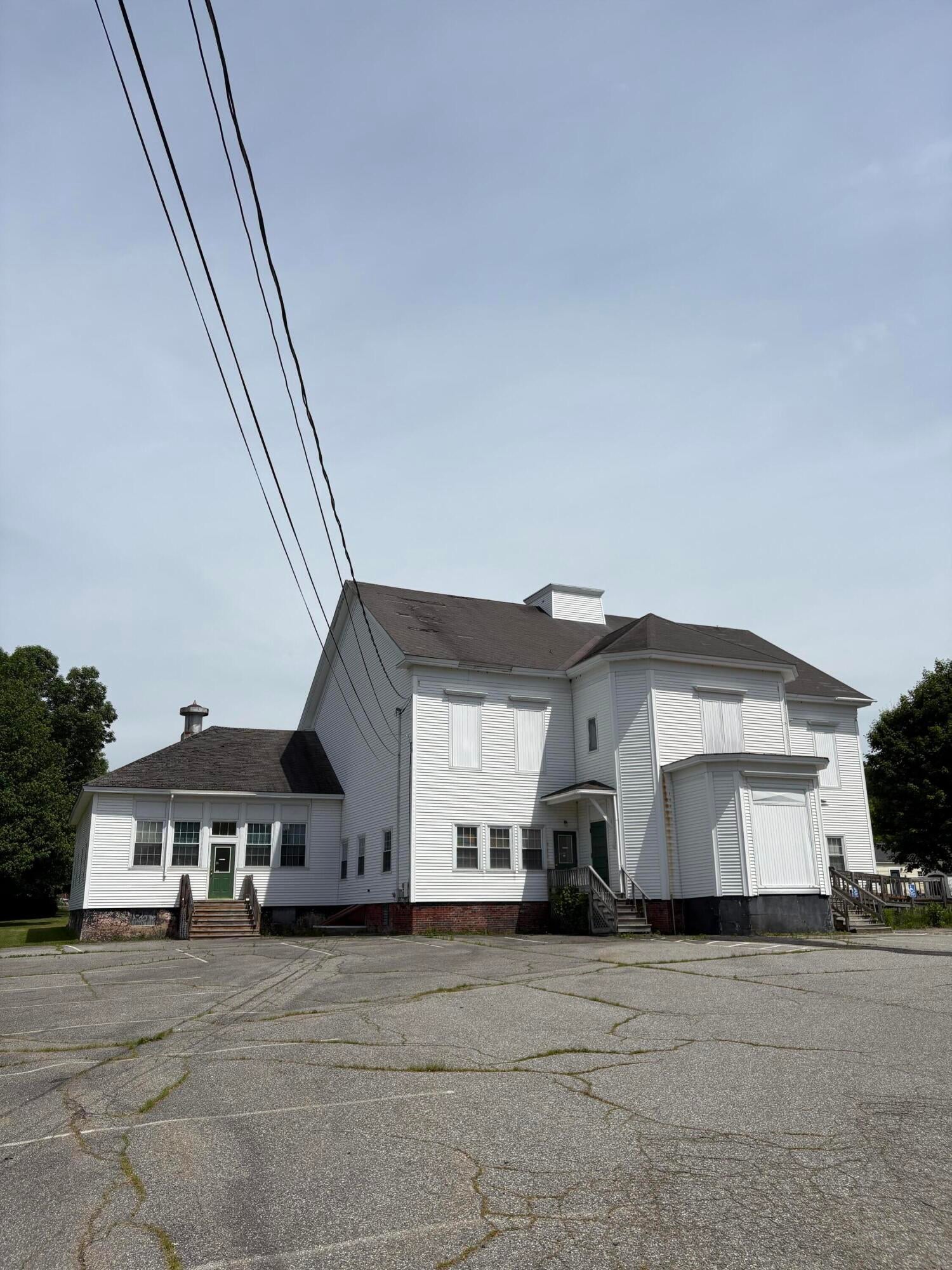 905 Main Street — photo