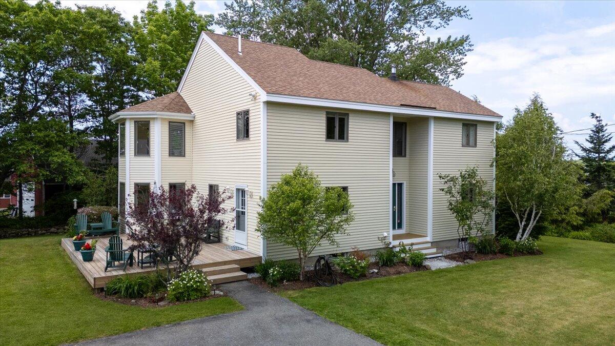 76 Donahue Drive — photo