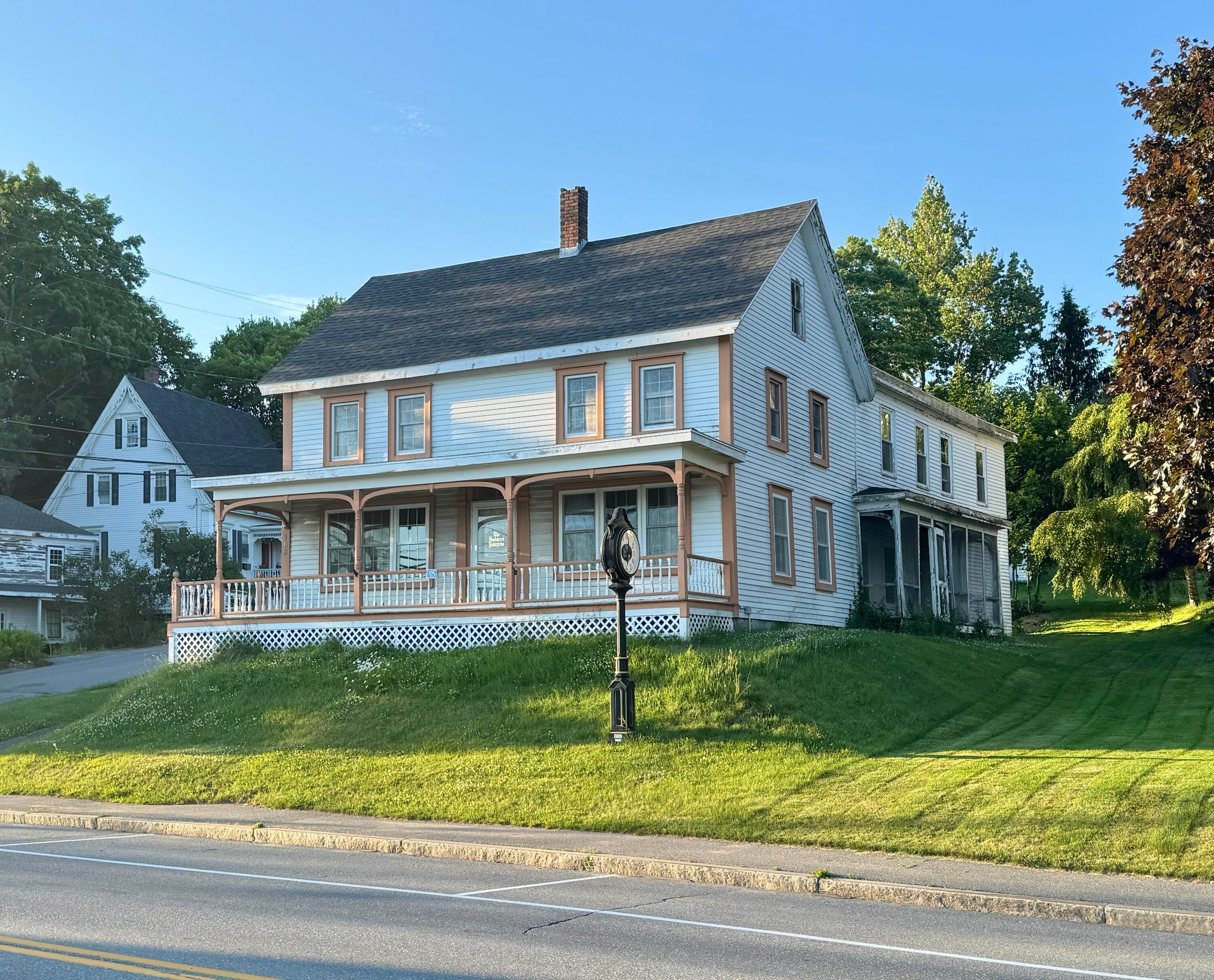 105 Main Street — photo