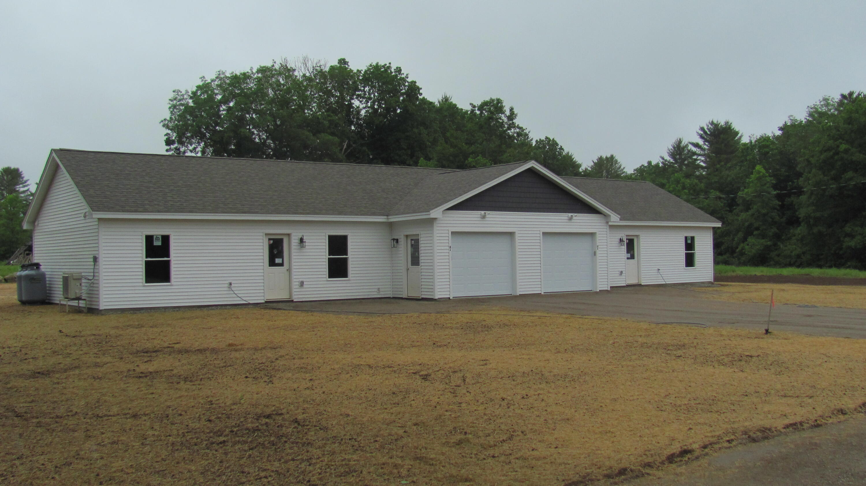 18 Thurlow Drive — photo