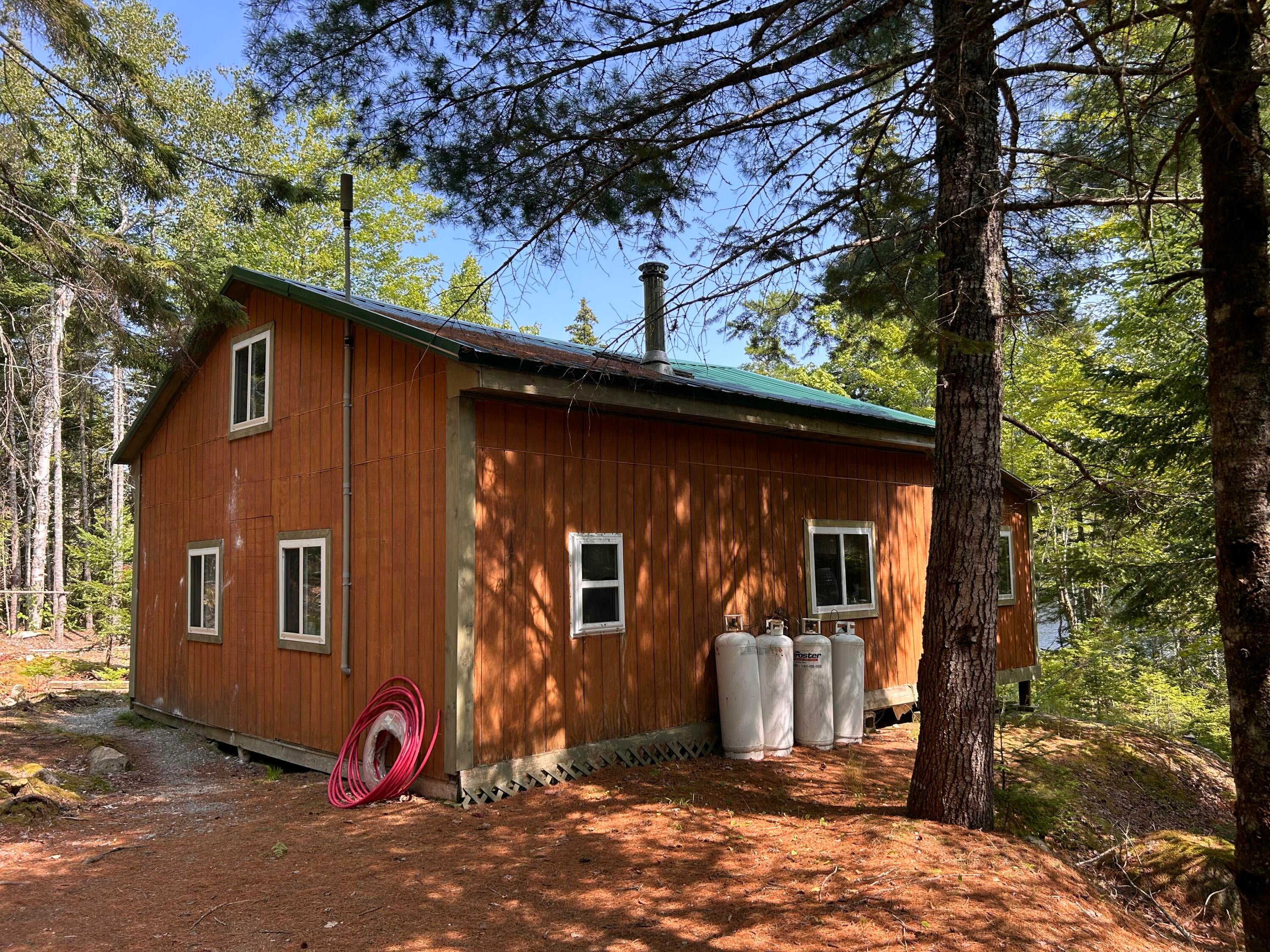 31 Sportsmen's Lodge Road — photo