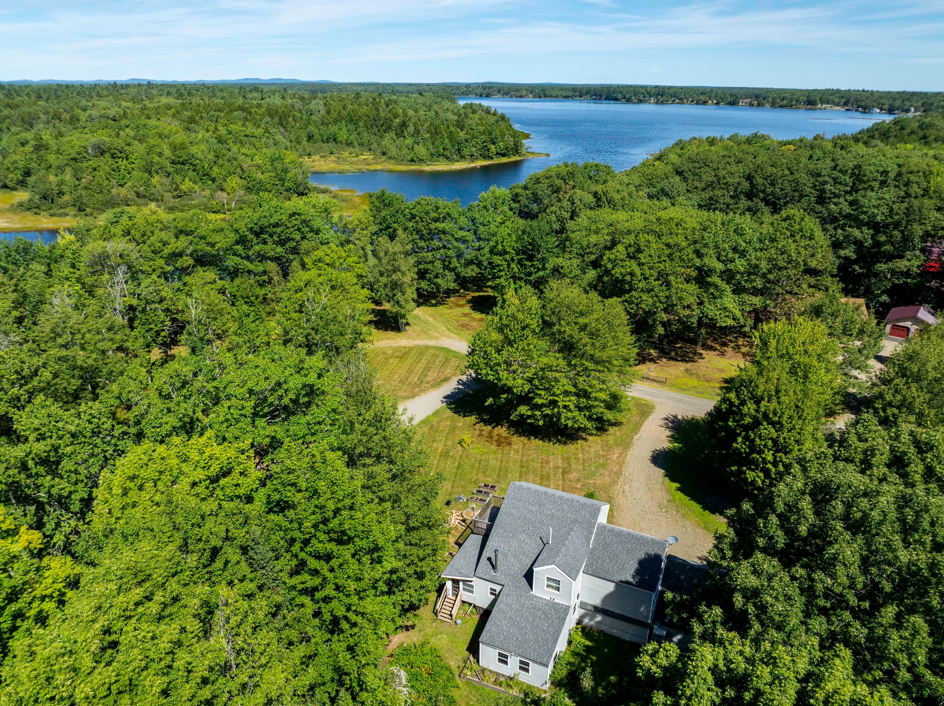 61 Lakeside Place — photo