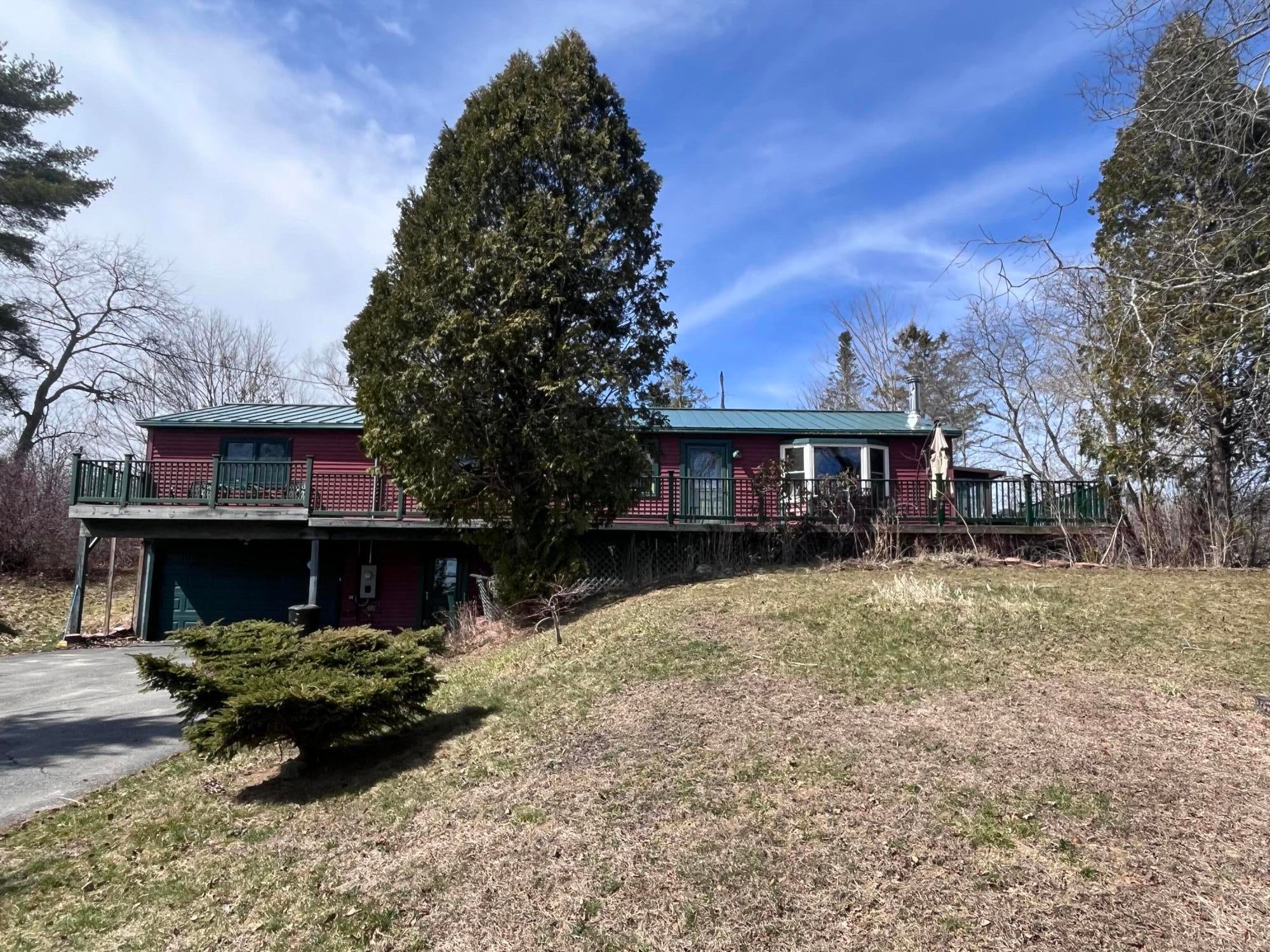 437 Stream Road — photo