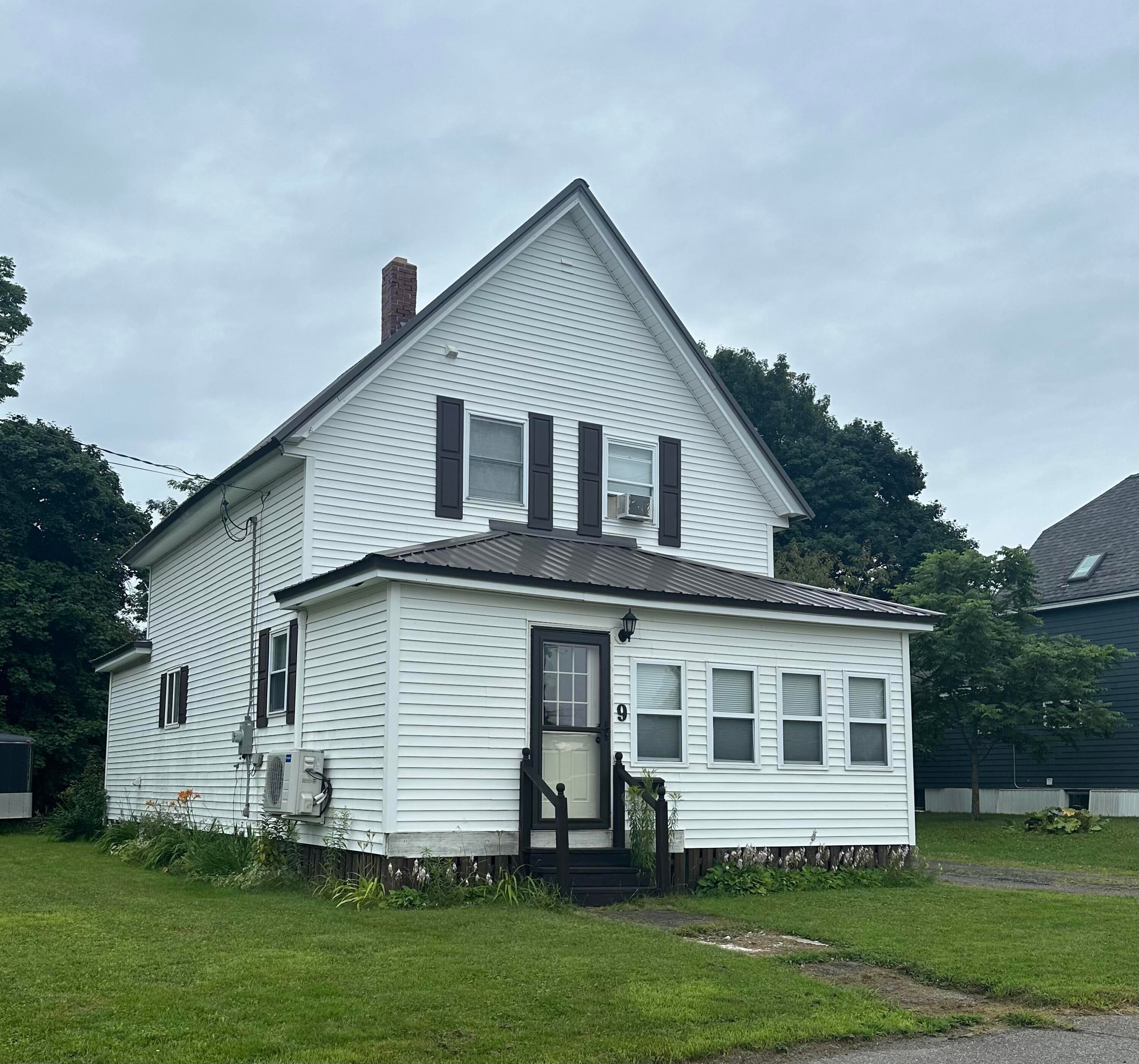 9 Maple Street — photo