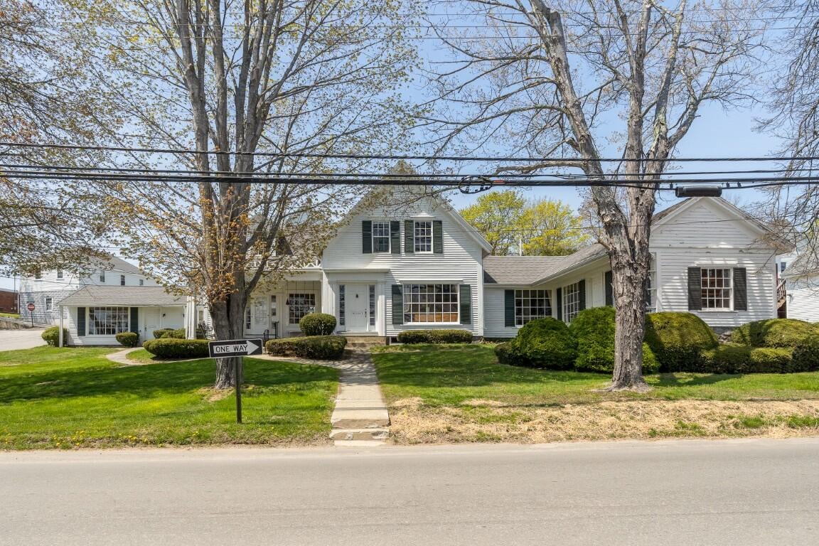 34 Townsend Avenue — photo