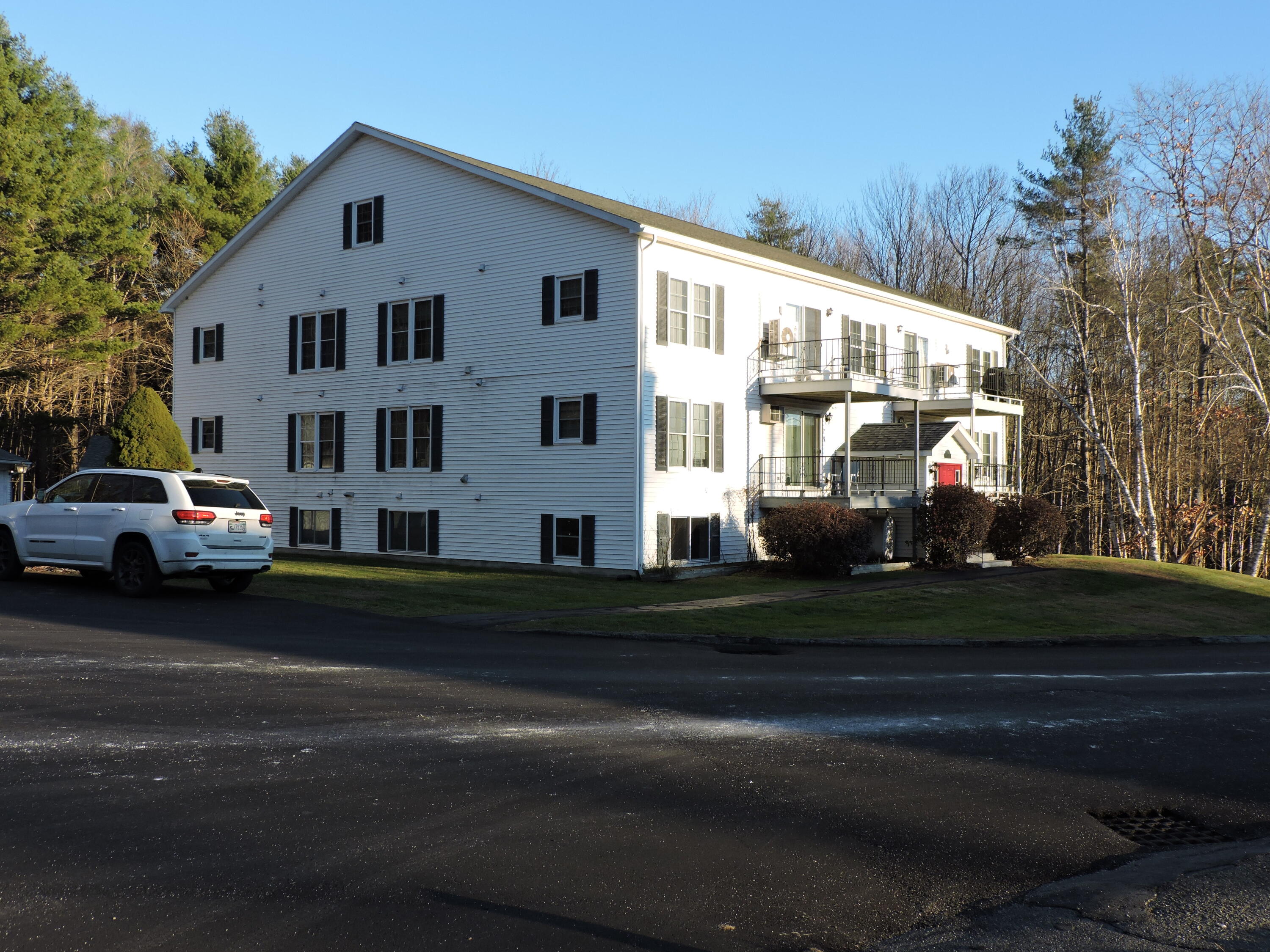 39 Albert Avenue 1 — photo