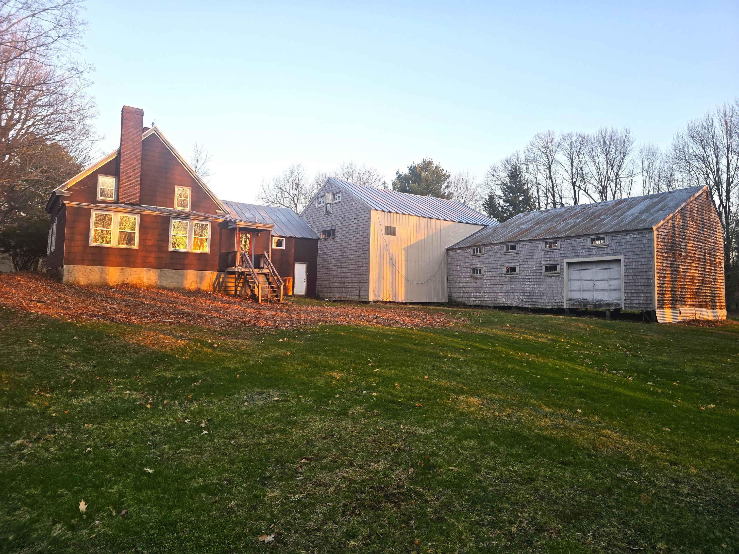 904 & 908 Lakeview Drive — photo