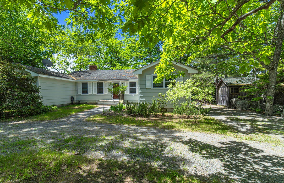 48 Douglass Loop — photo