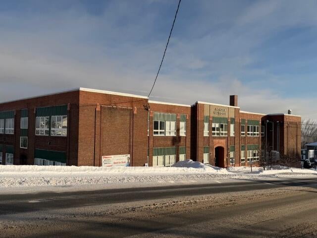 460 Main Street — photo