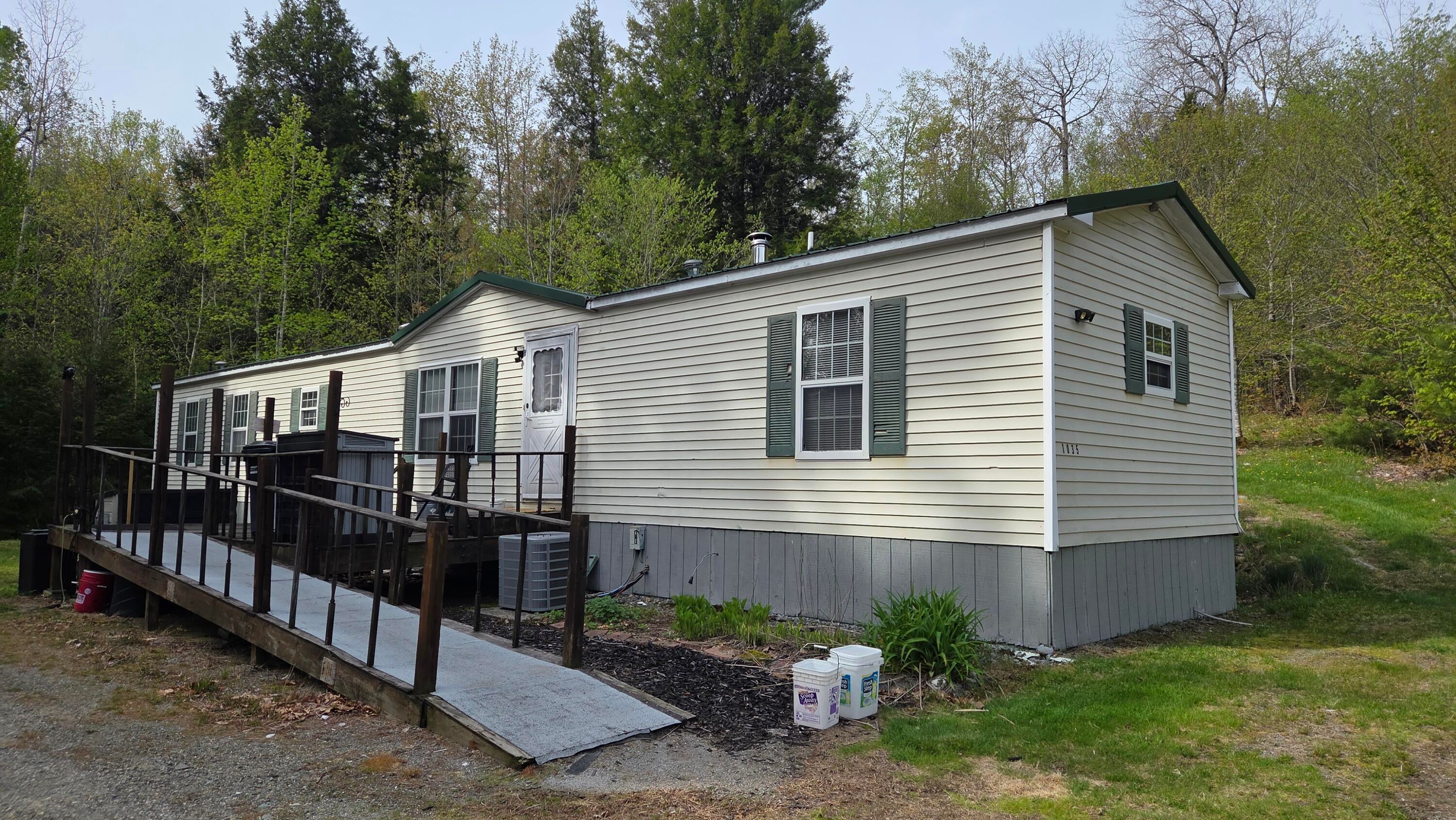 1035 Airline Road — photo
