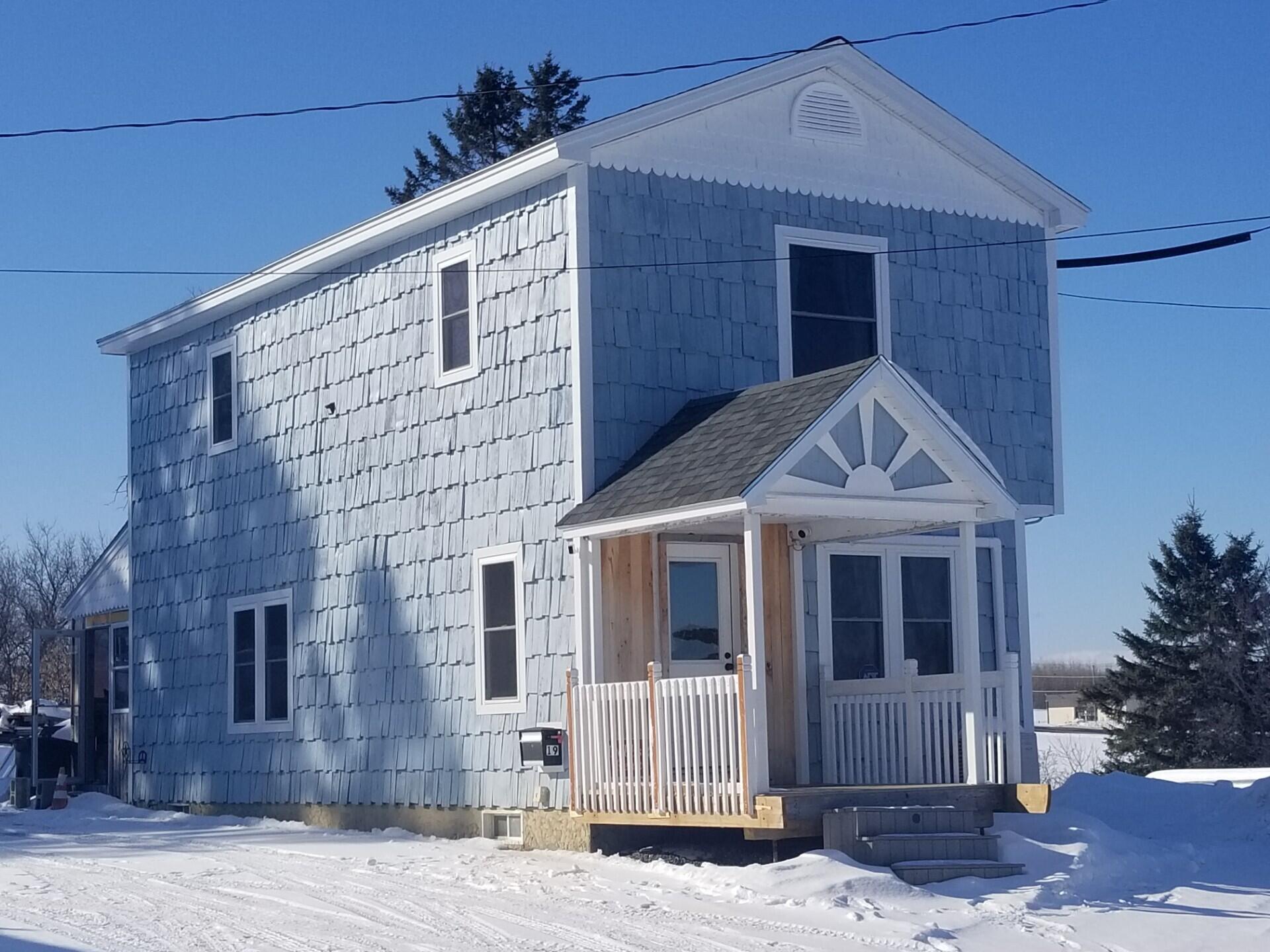 19 Pleasant Street — photo