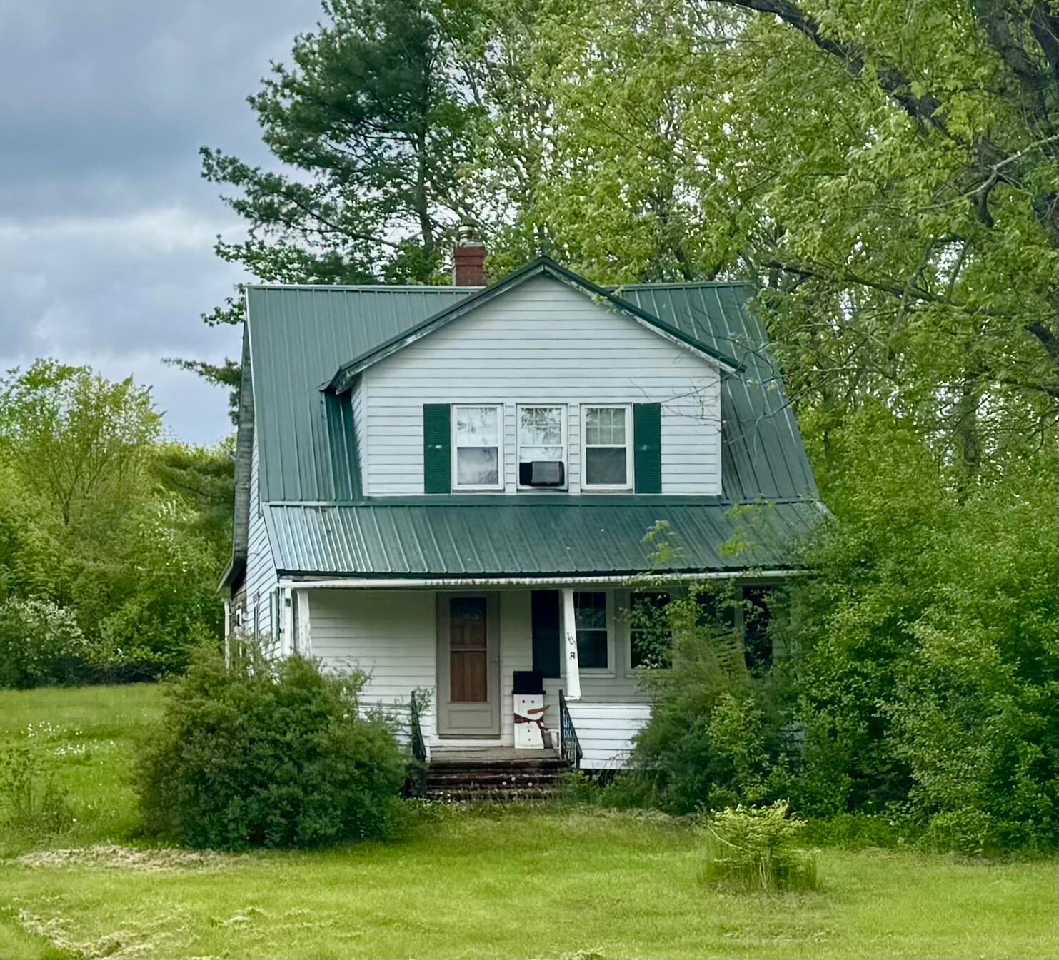 101 S River Road — photo