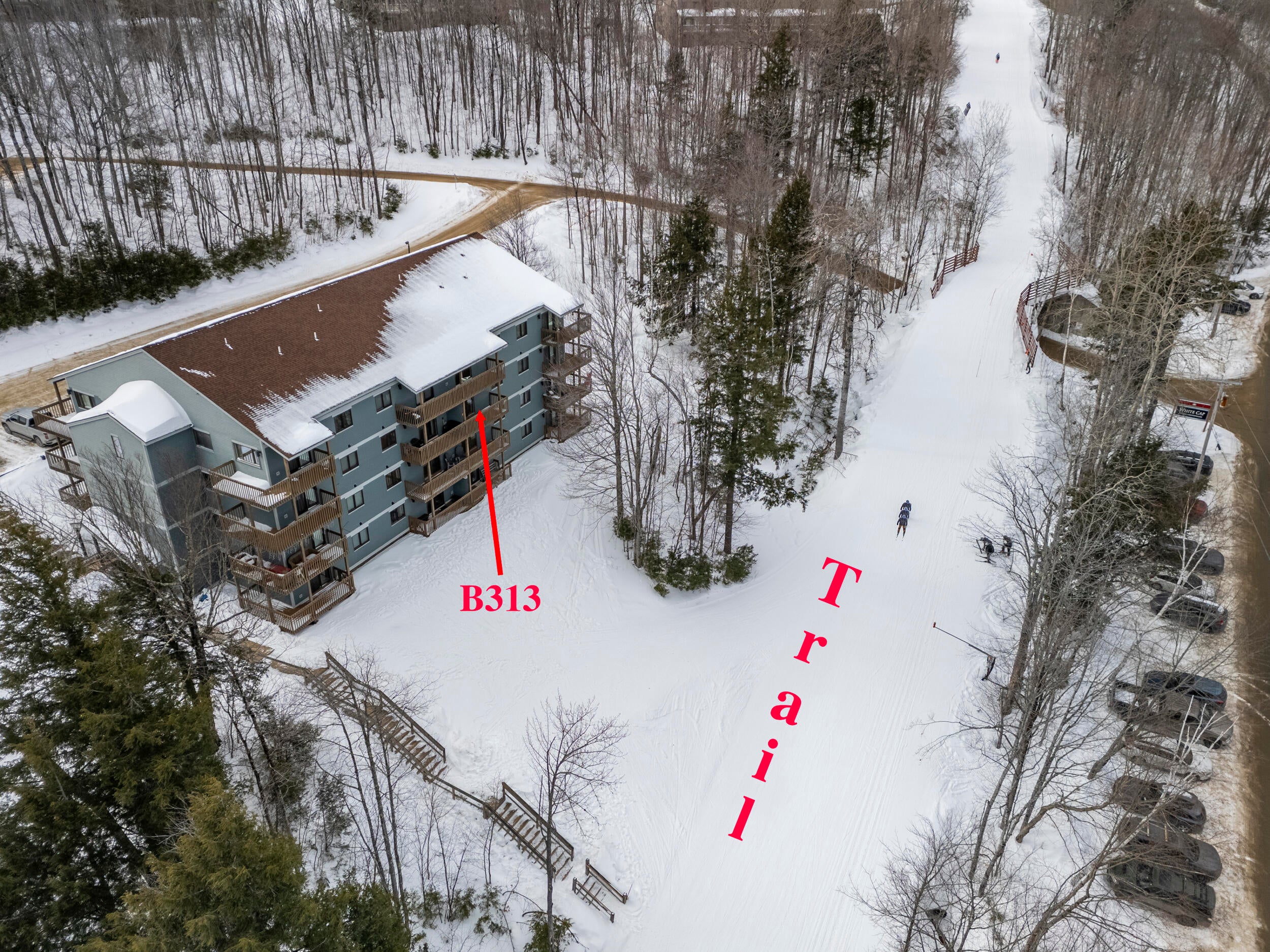 8 Moonstruck Drive B303 — photo