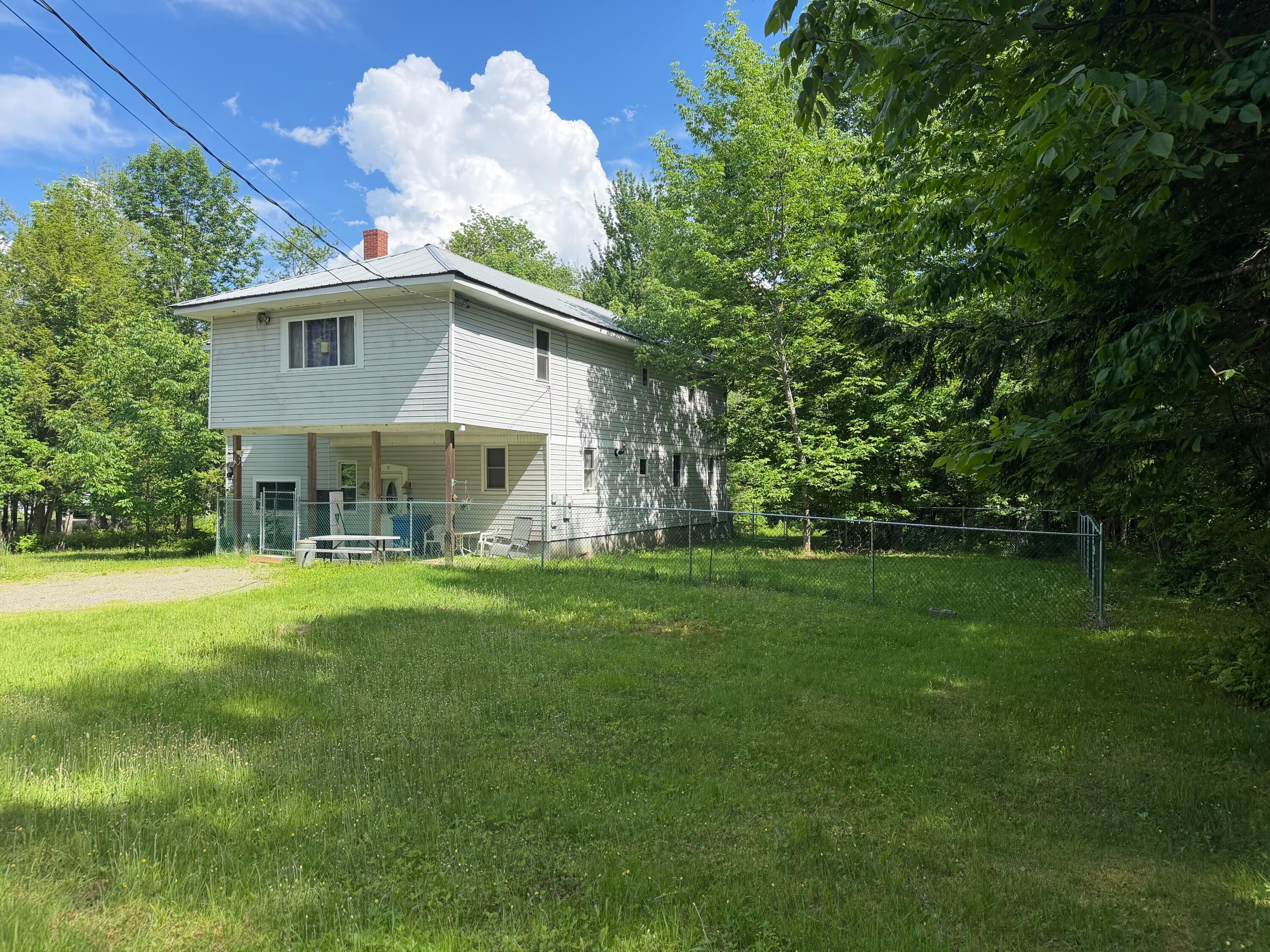 9 Grant Drive — photo