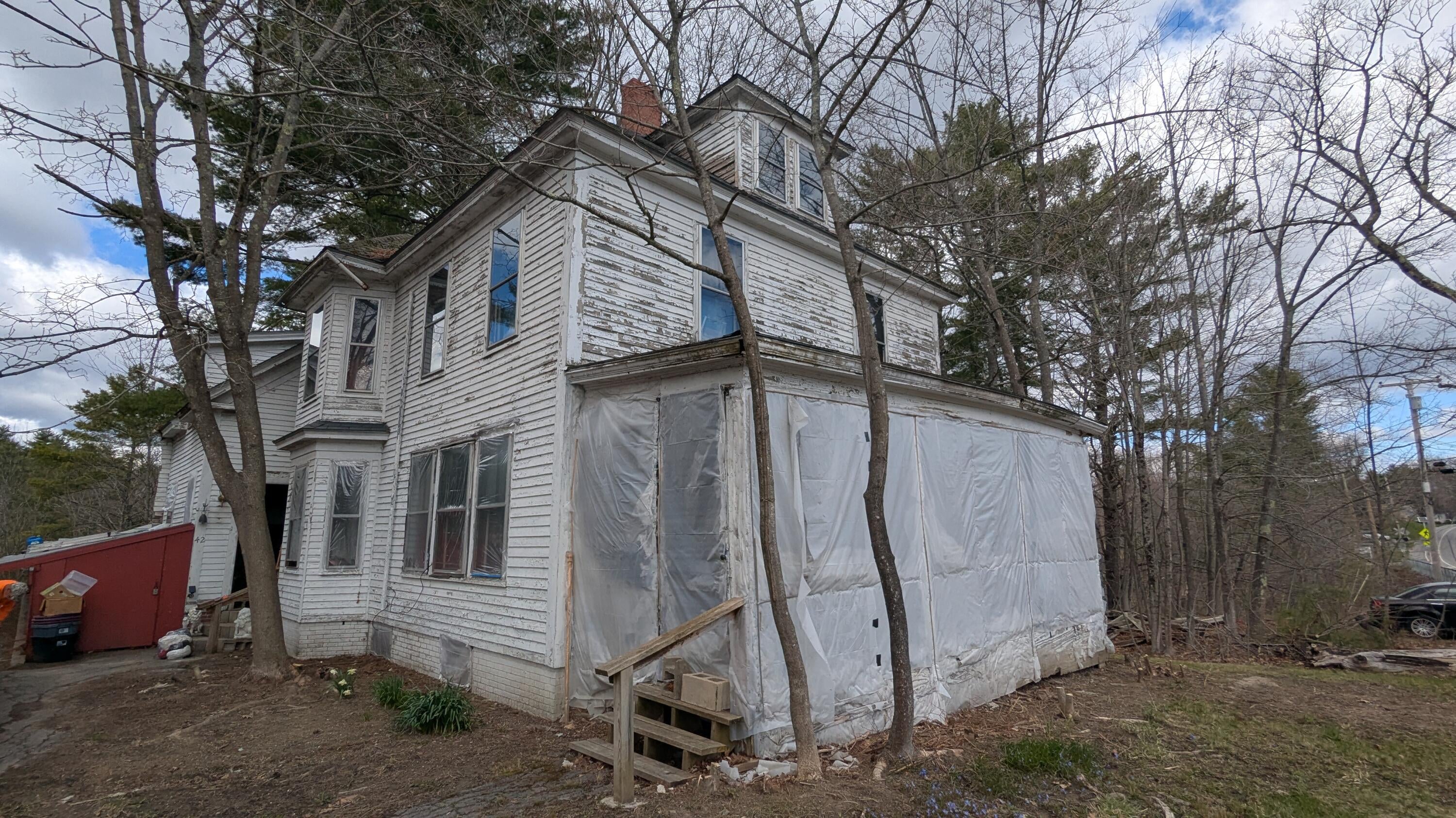 42 Main Street — photo