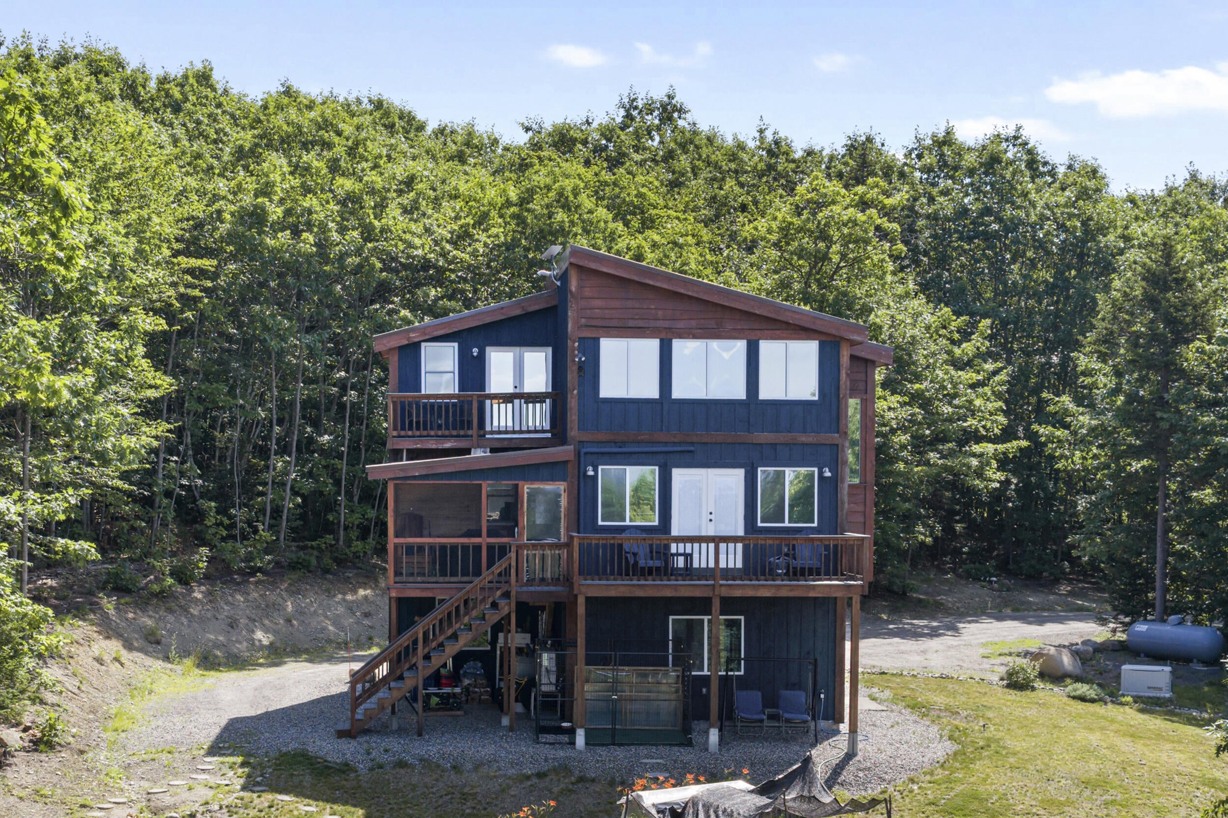 30 Lake View Drive — photo