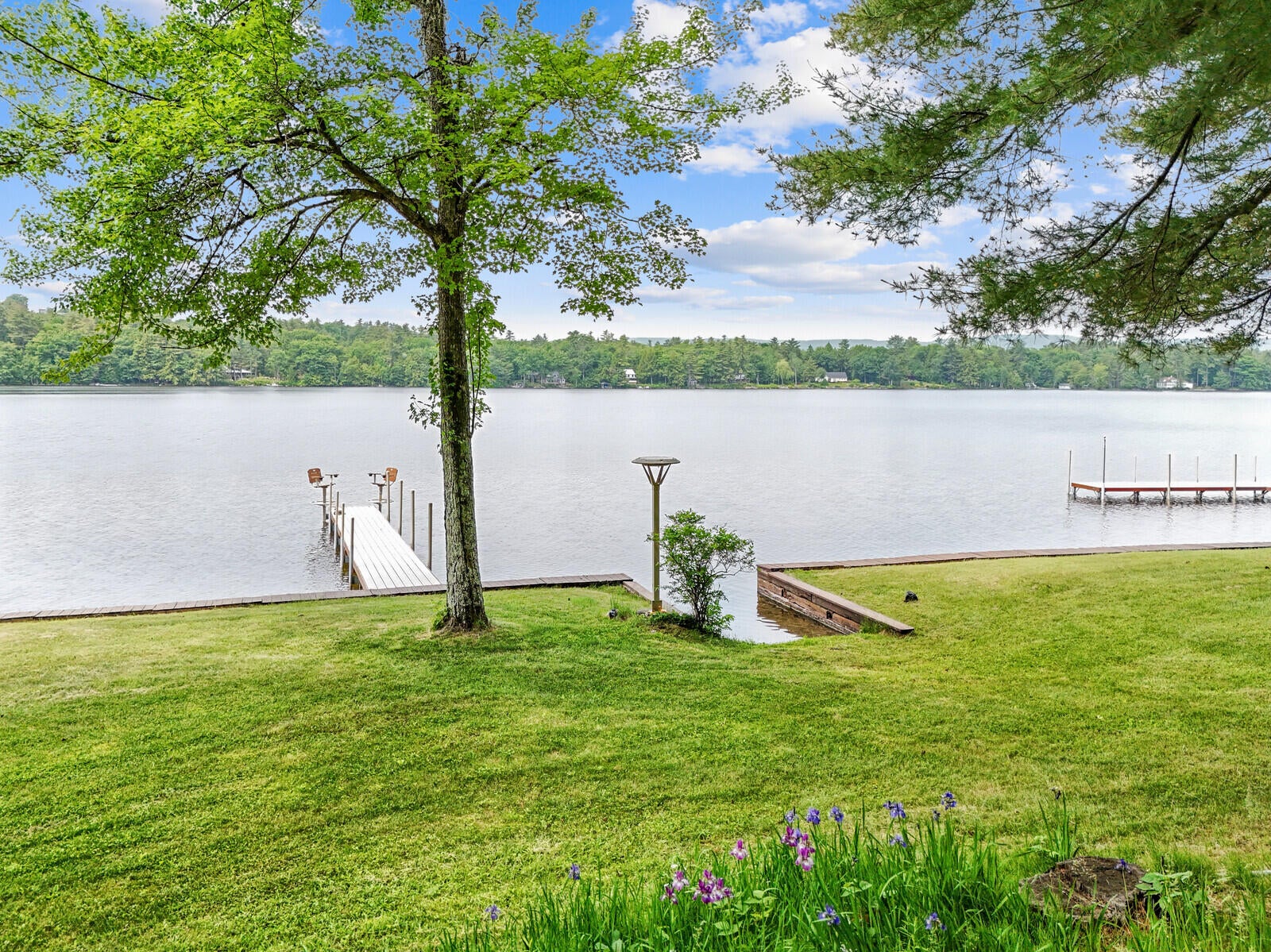 60 Abena Shore — photo