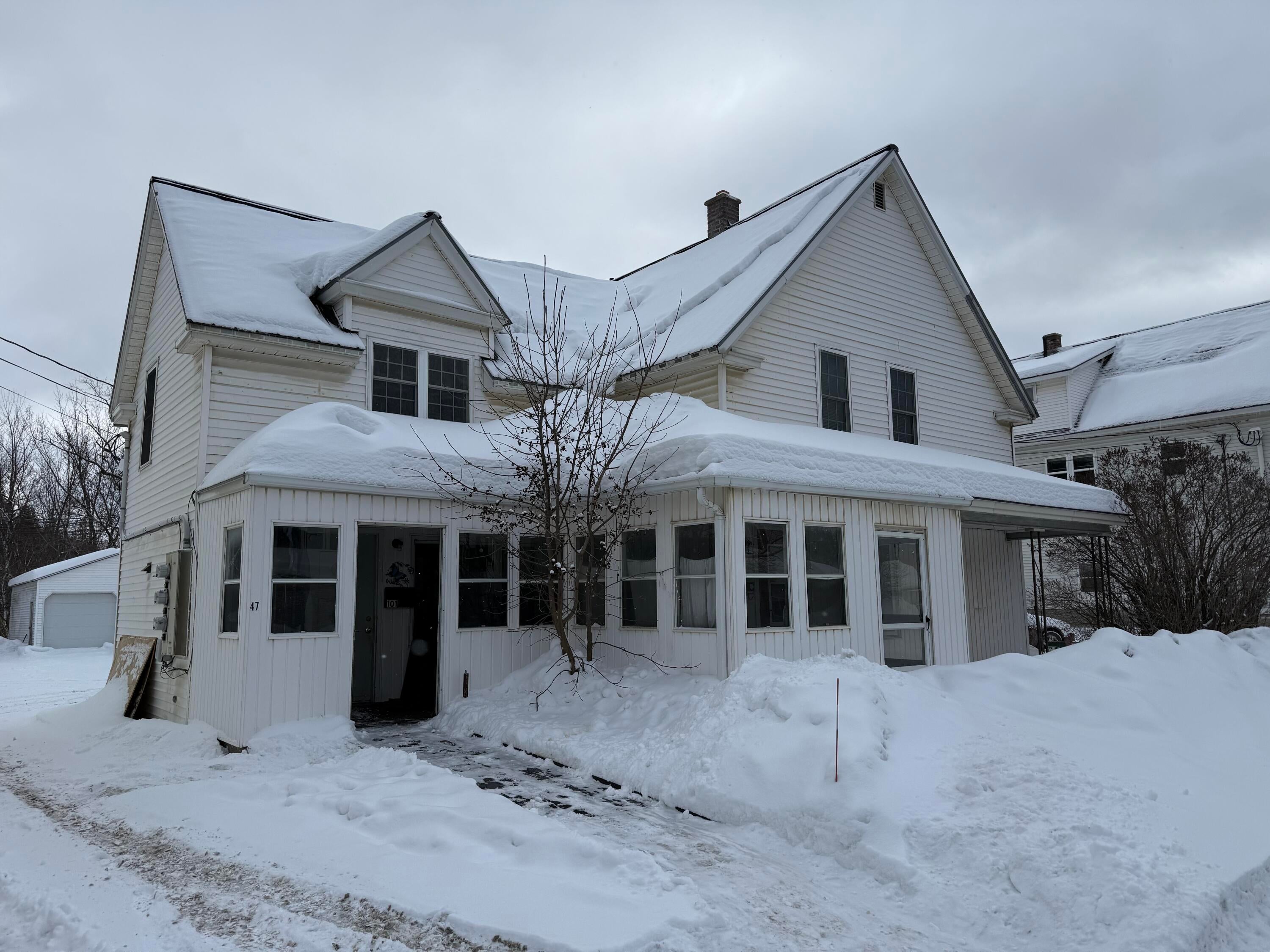 47 E Main Street — photo