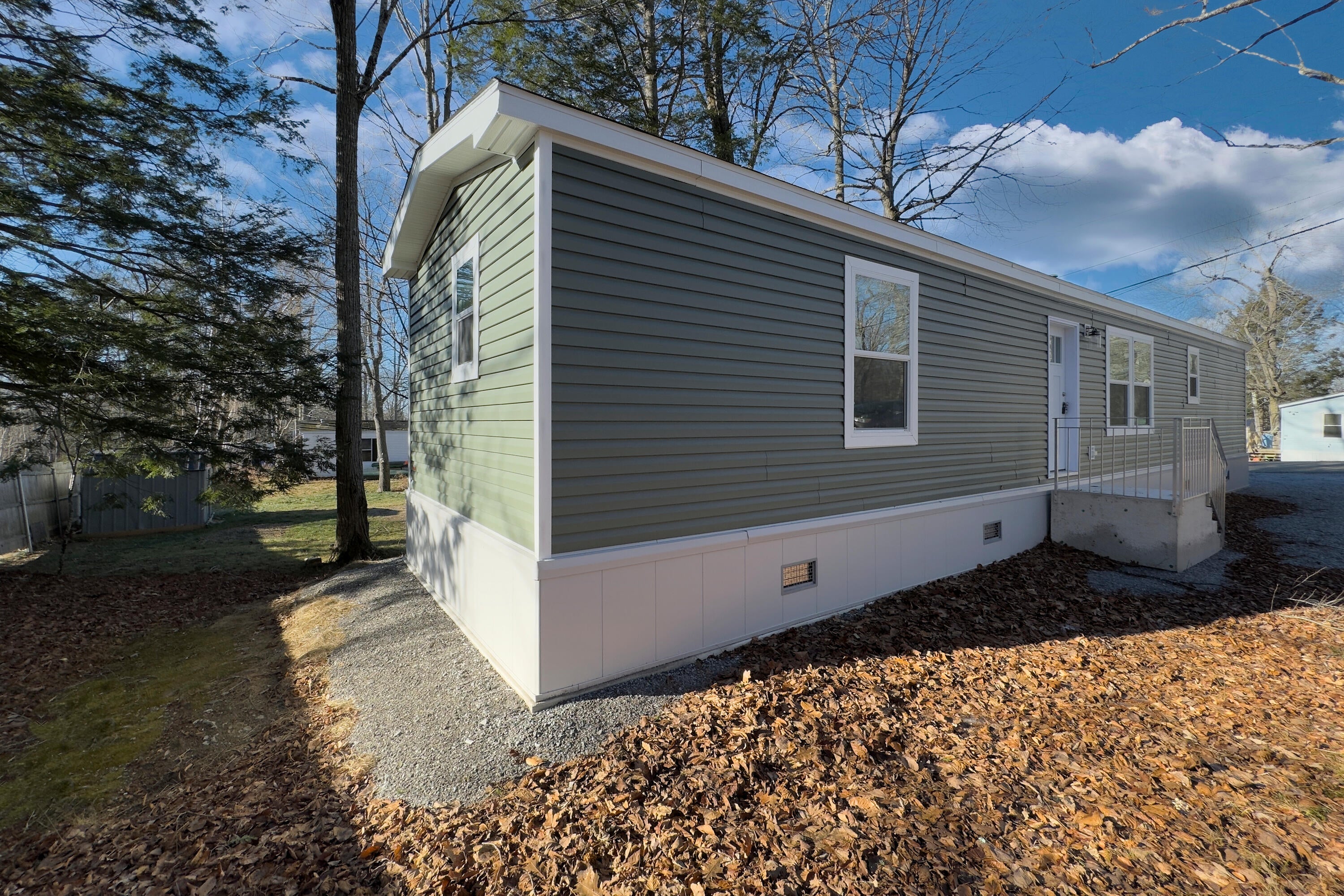 970 GARDINER RD — photo 3