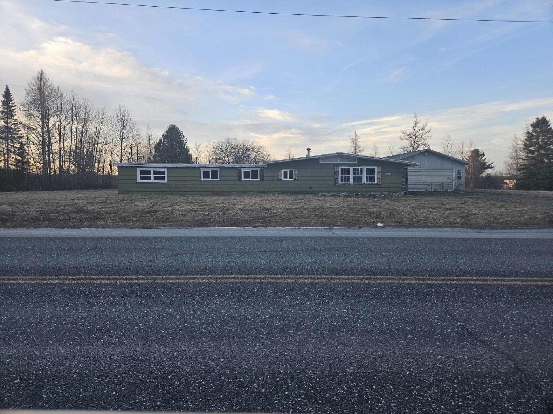 211 Access Highway — photo