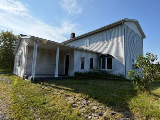 586 Main Street — photo