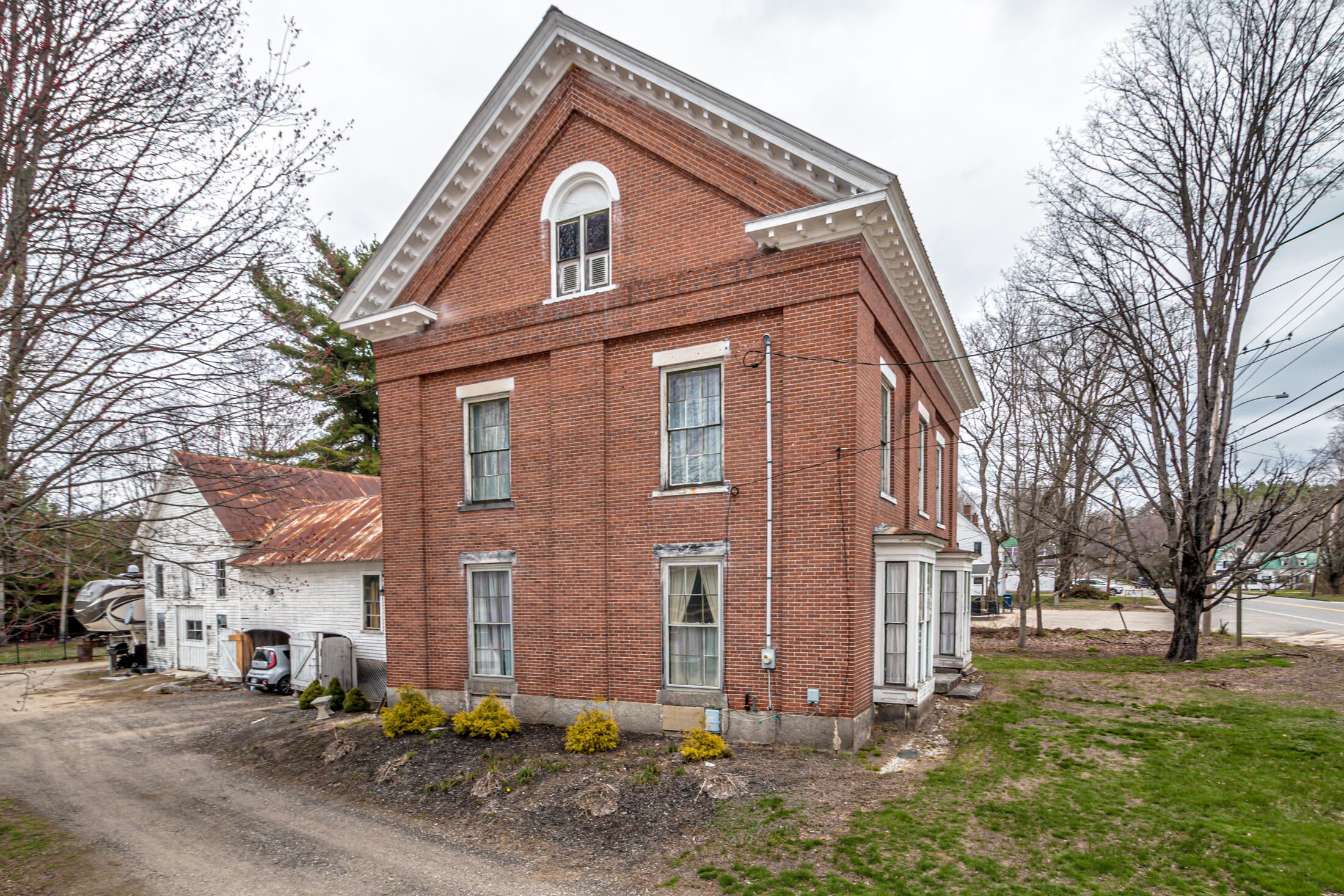 212 Main Street — photo