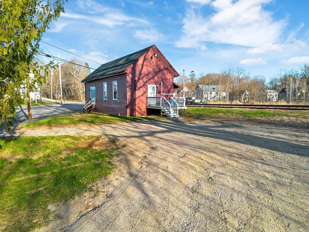 63 Elm Street — photo