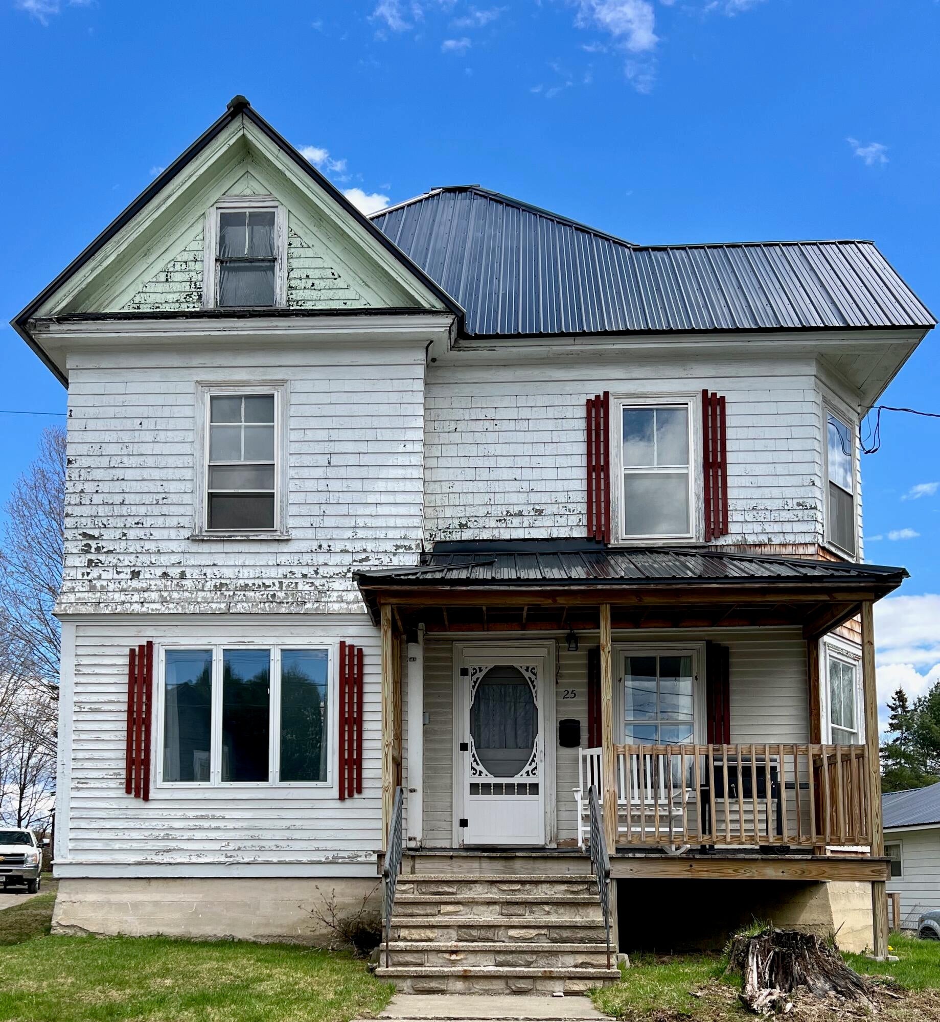 25 Elm Street — photo