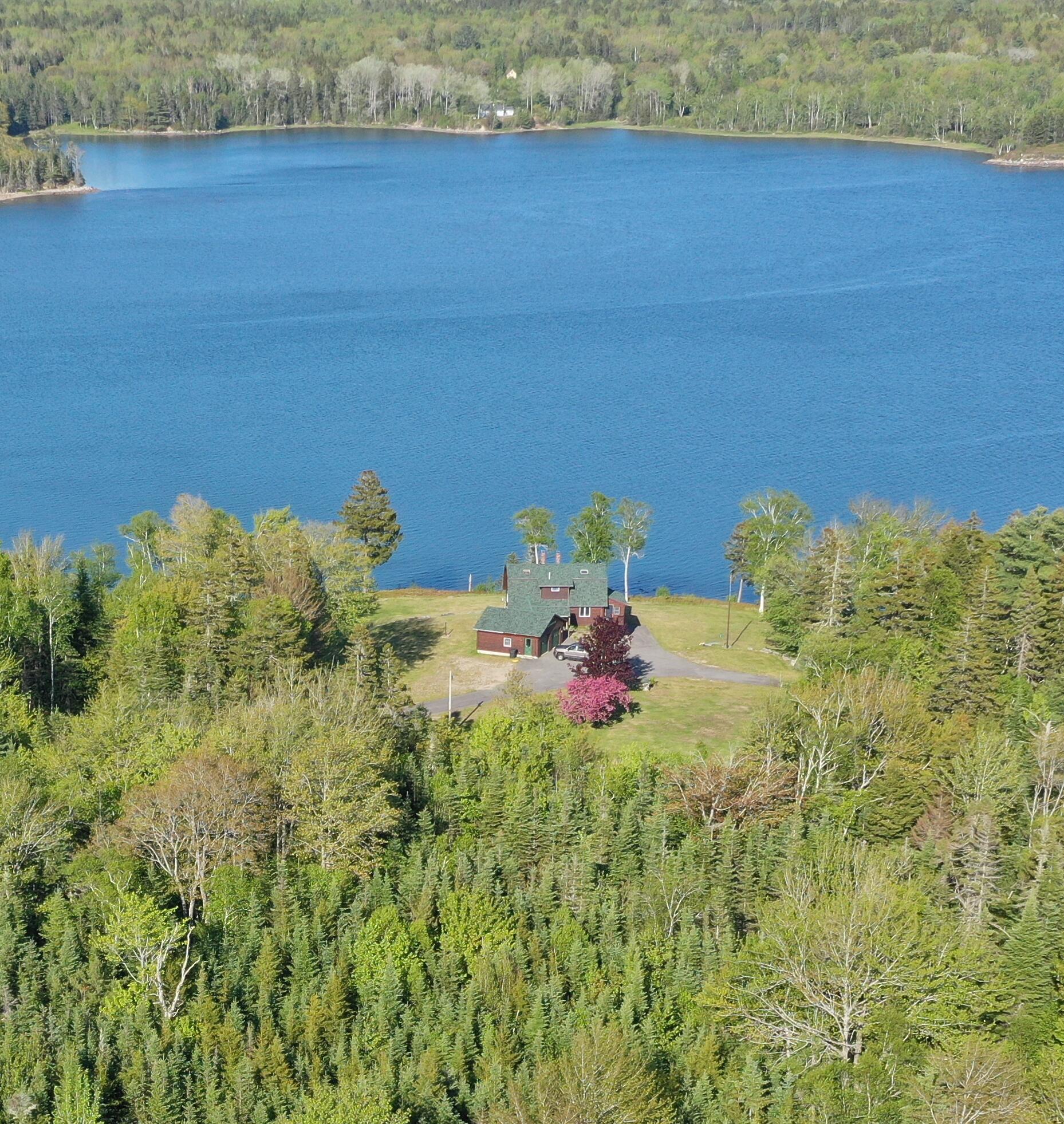 10 Spruce Reach — photo