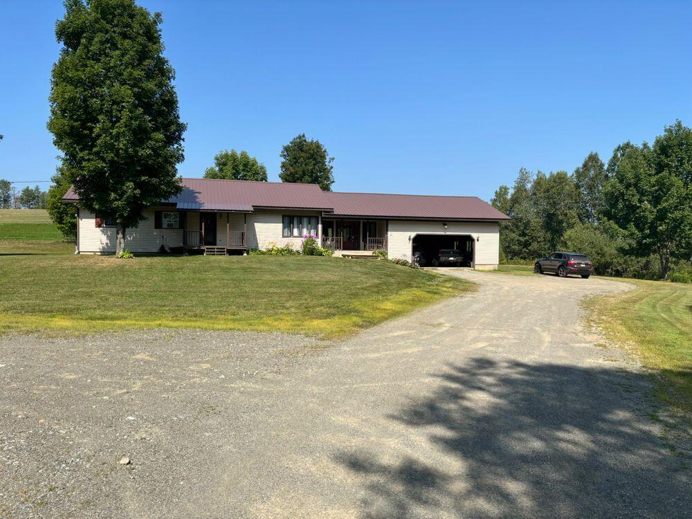 18 Hill Top Drive — photo