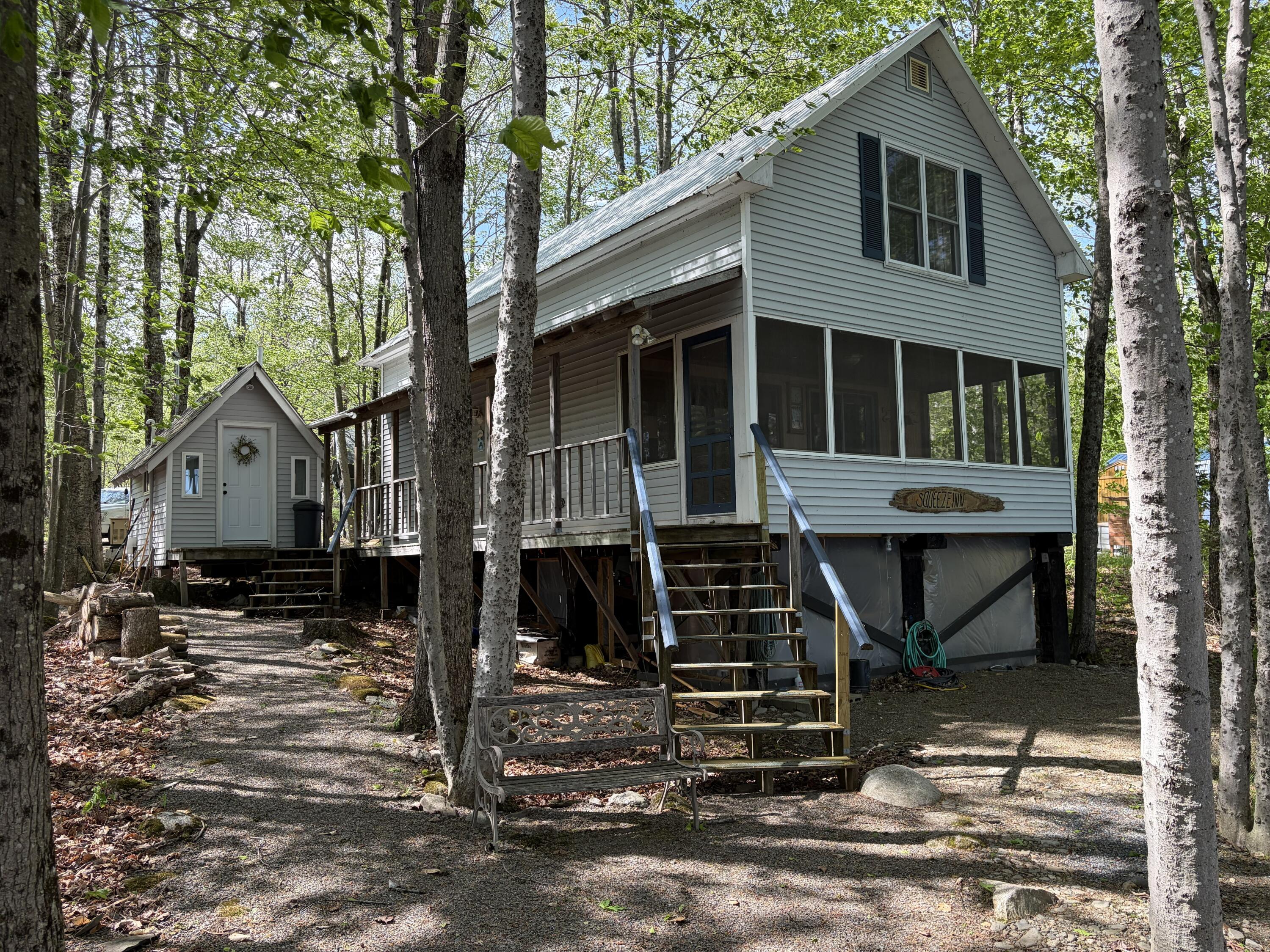 82 Lakeside Drive — photo