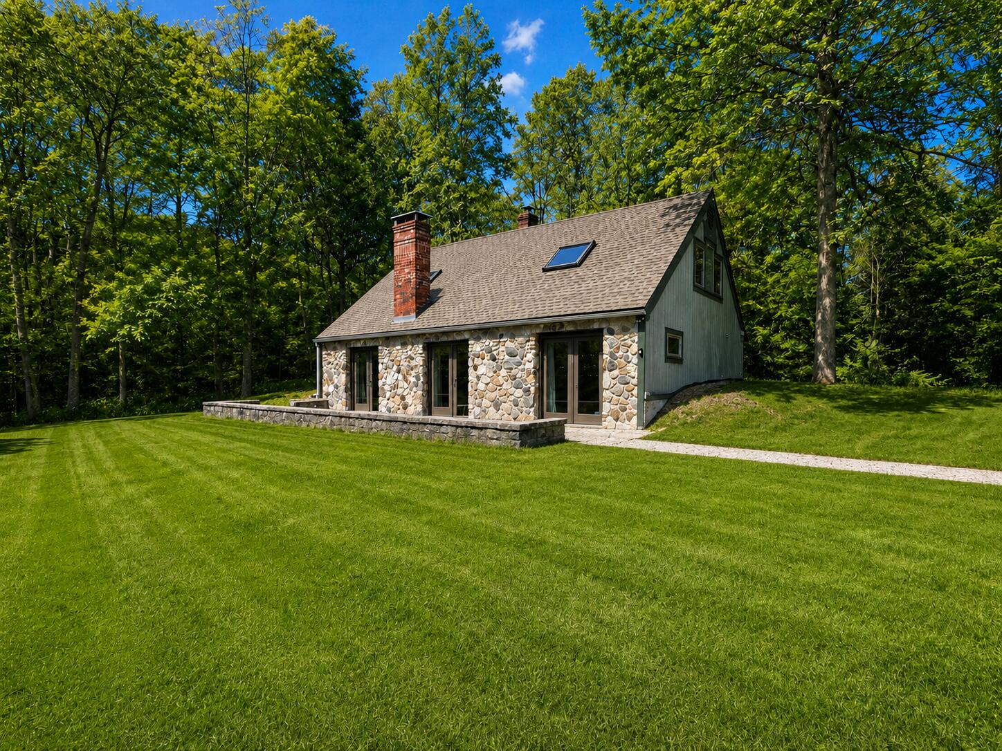 352 Harriman Point Road — photo