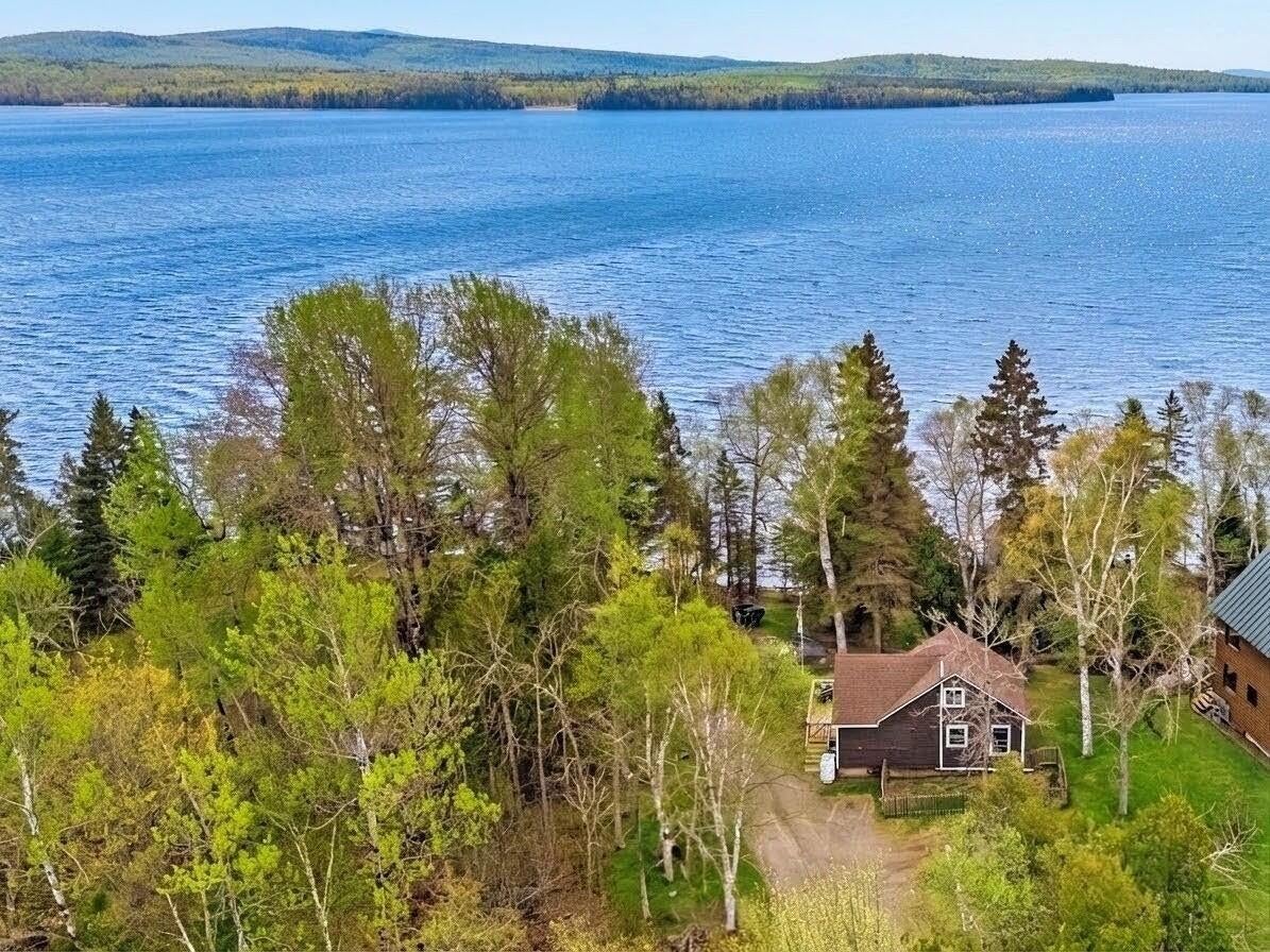 112 Lakeside Lodges Road — photo