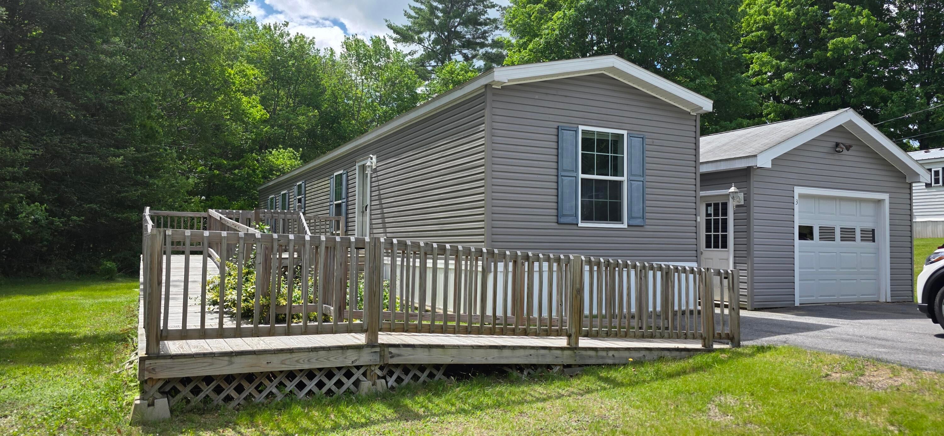3 Redwood Drive — photo