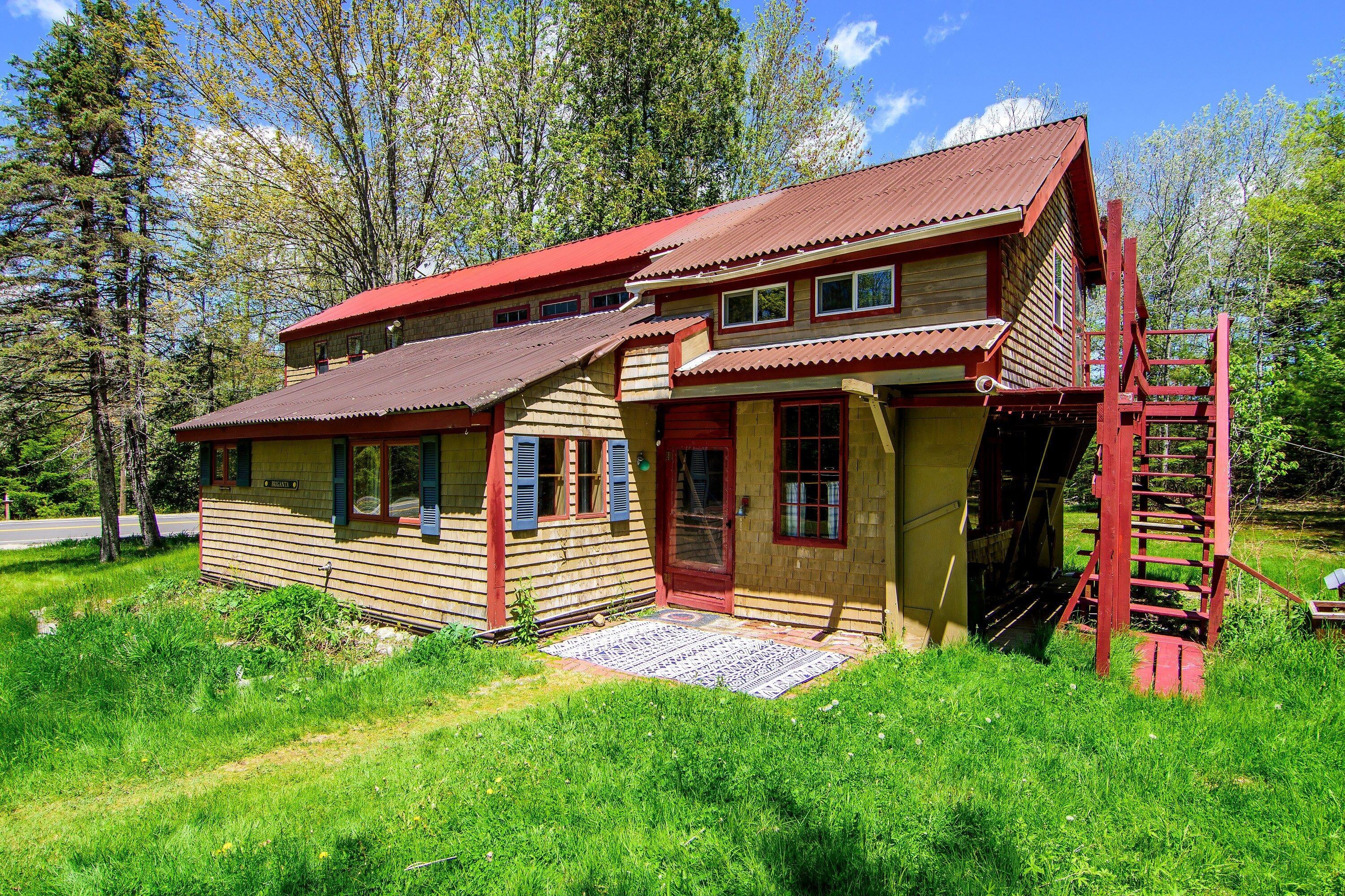 737 East Blue Hill Road — photo