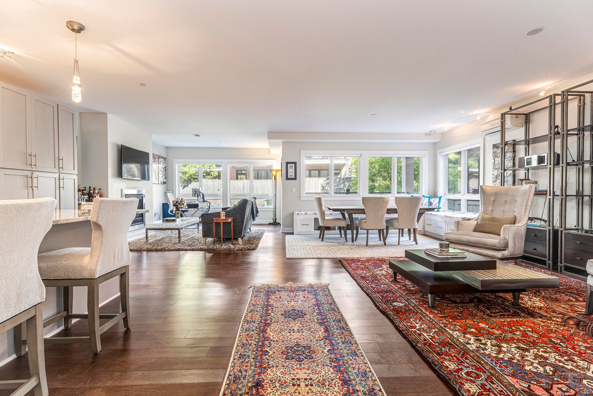 113 Newbury Street 206 — photo