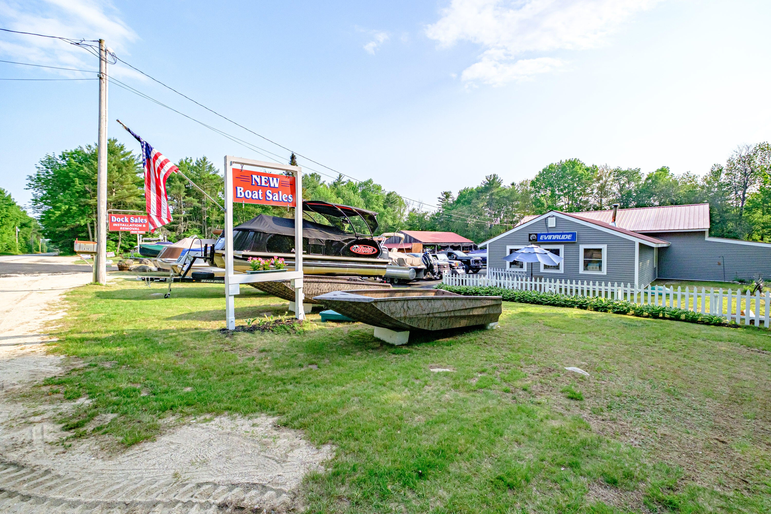 819 Naples Road — photo
