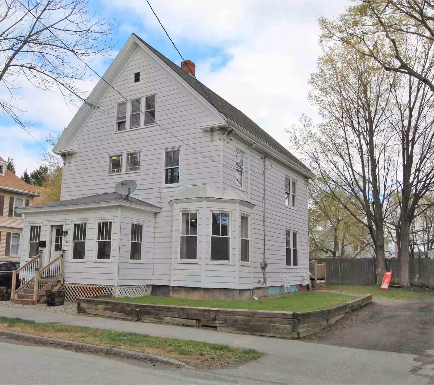 15 Maple Street — photo