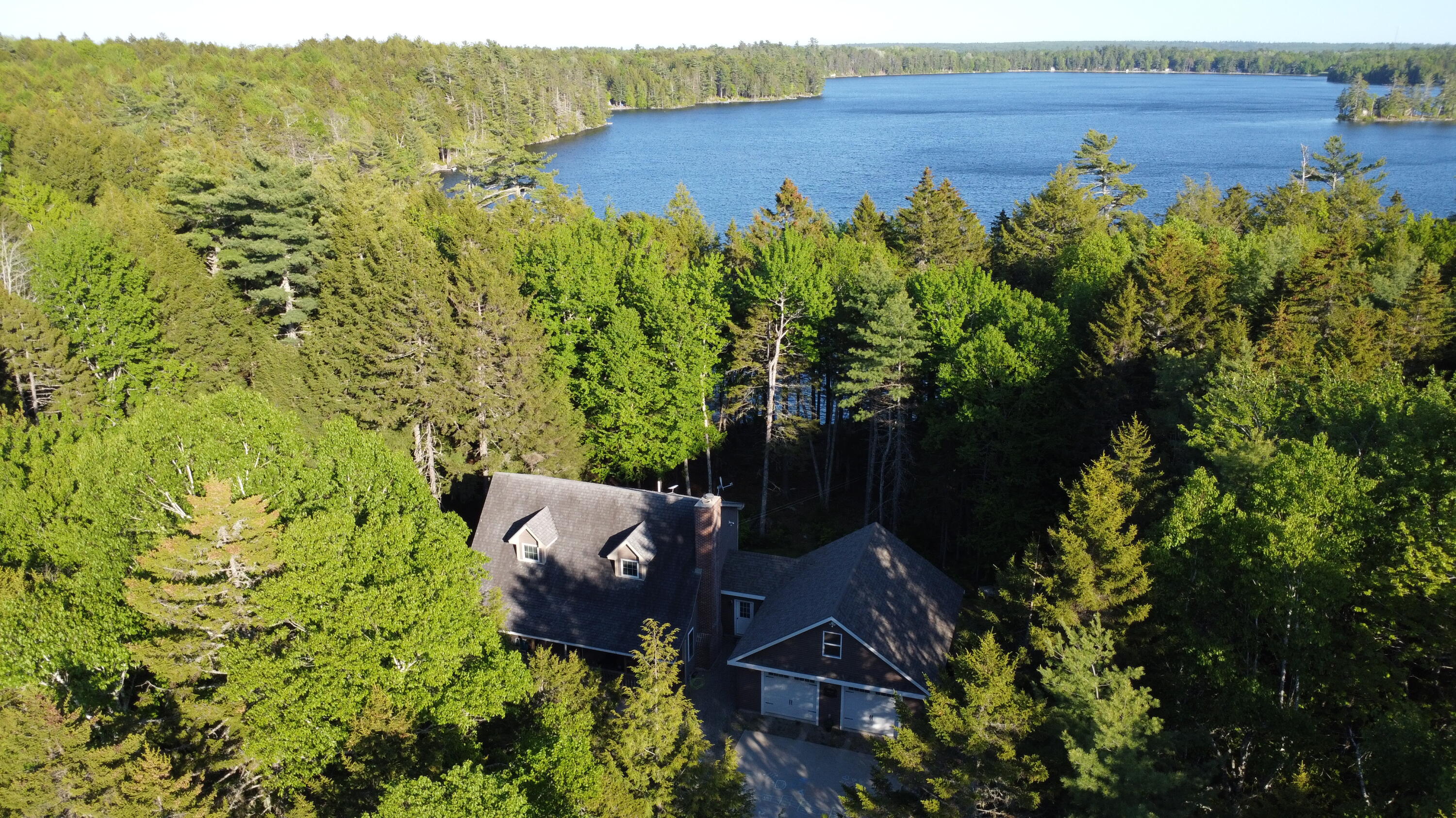 10 Hemlock Point — photo