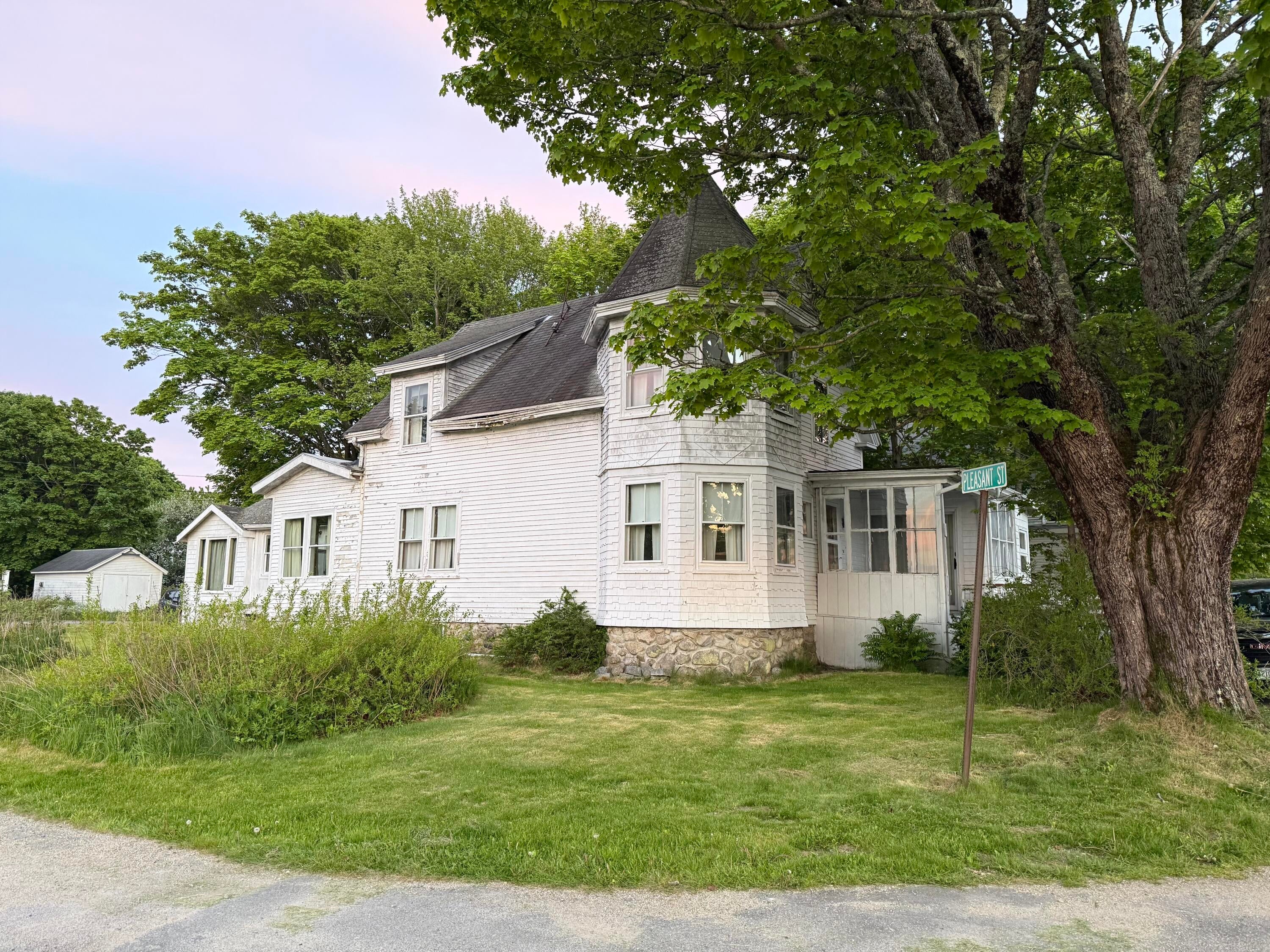 25 Pleasant Street — photo