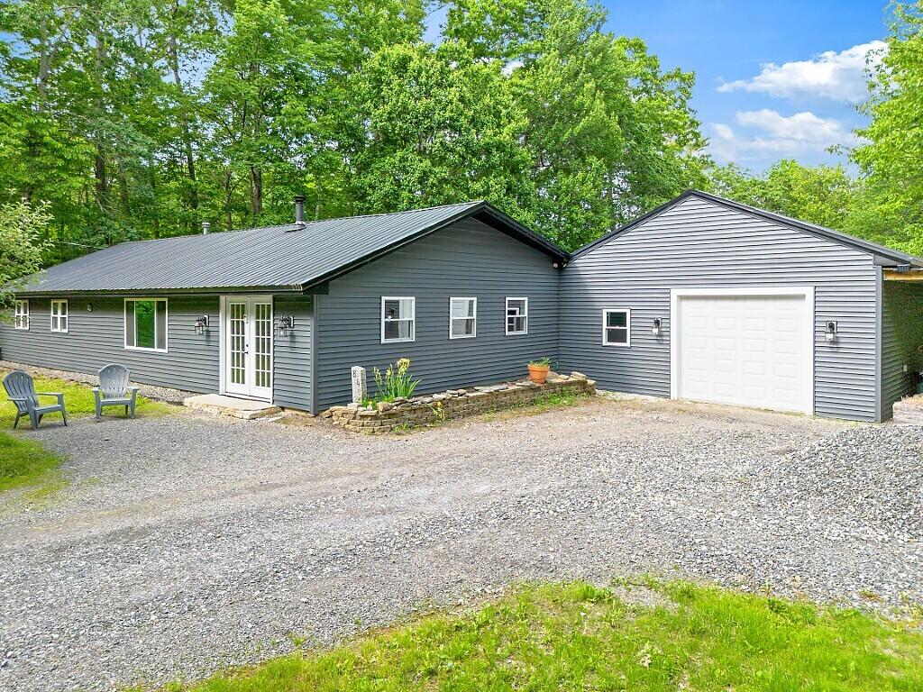 84 Sandy Point Road — photo