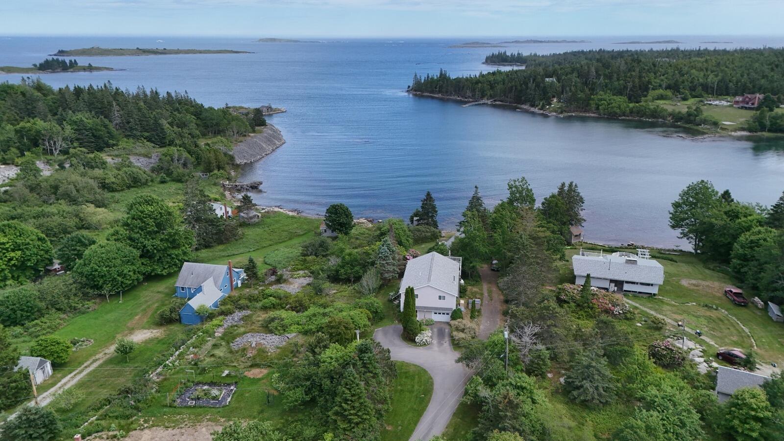 22-26 Tinkers Landing — photo