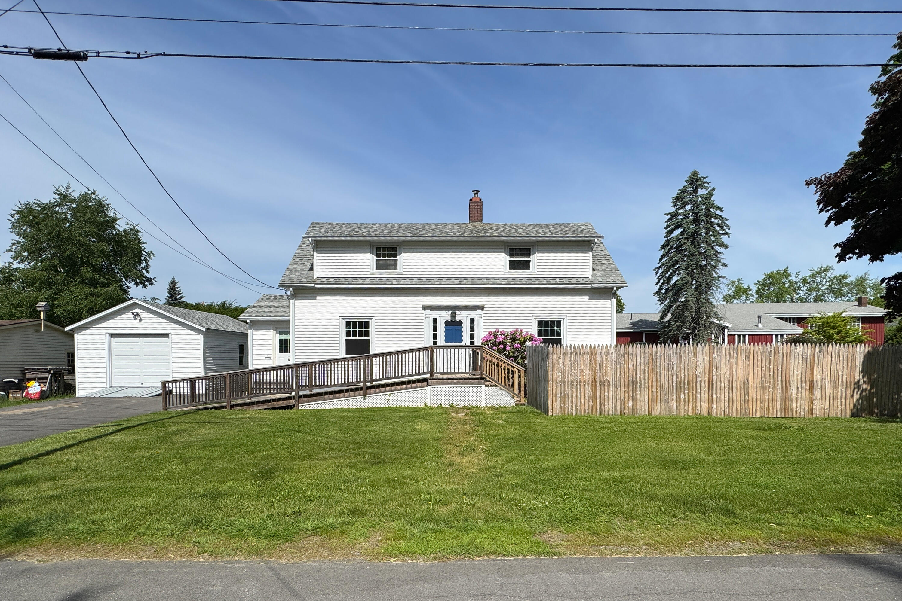 8 Court Street — photo
