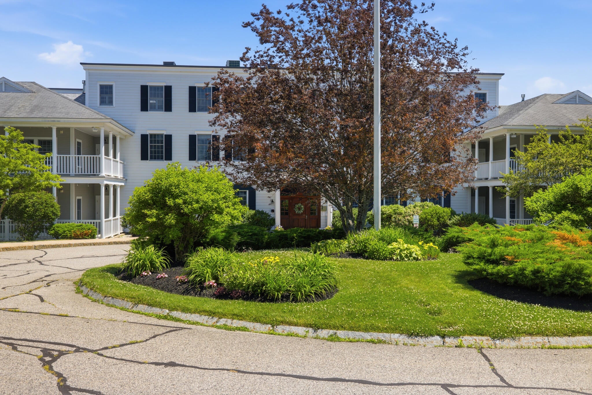 106 Farragut Way 366 — photo