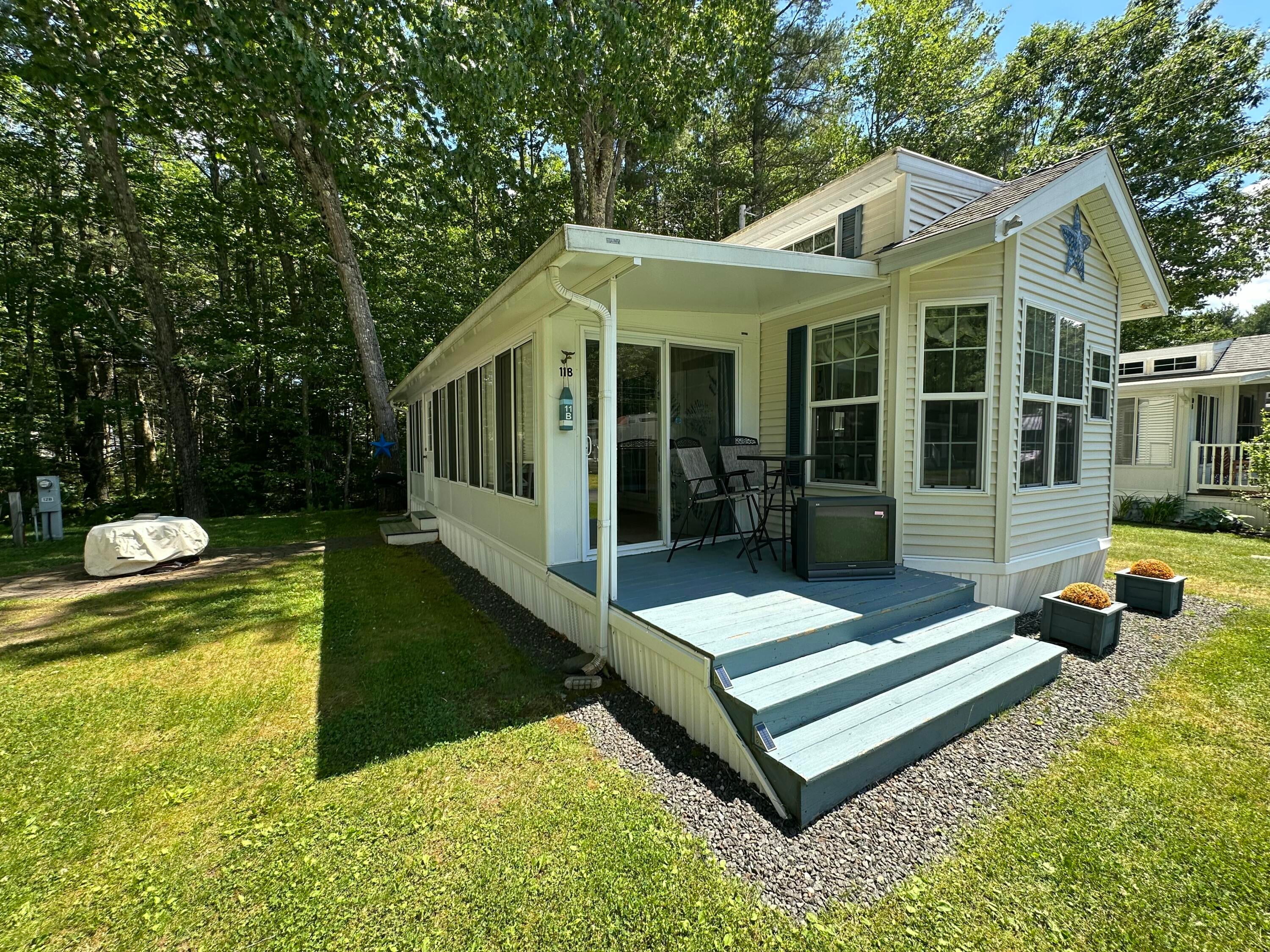 23 College Drive 11B — photo