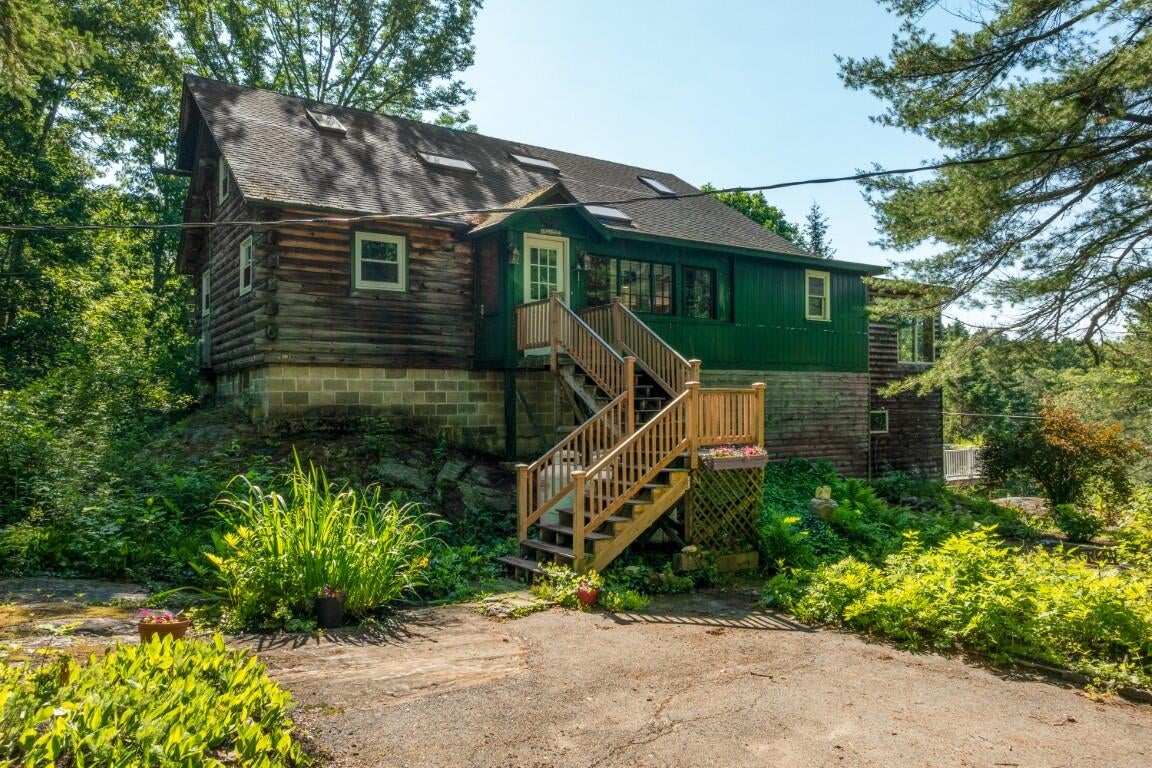 82 Back Narrows Road — photo
