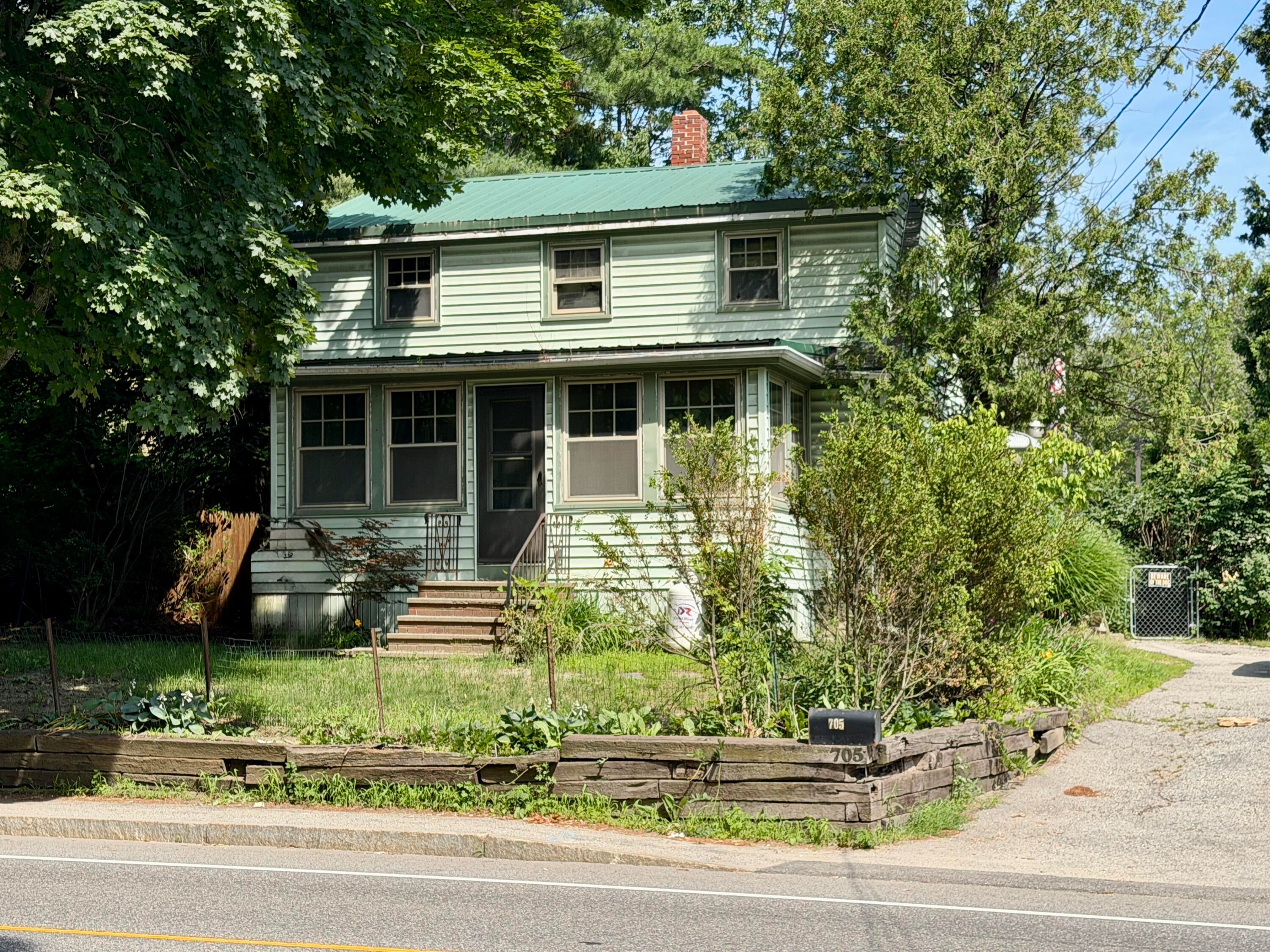 705 Riverside Street — photo