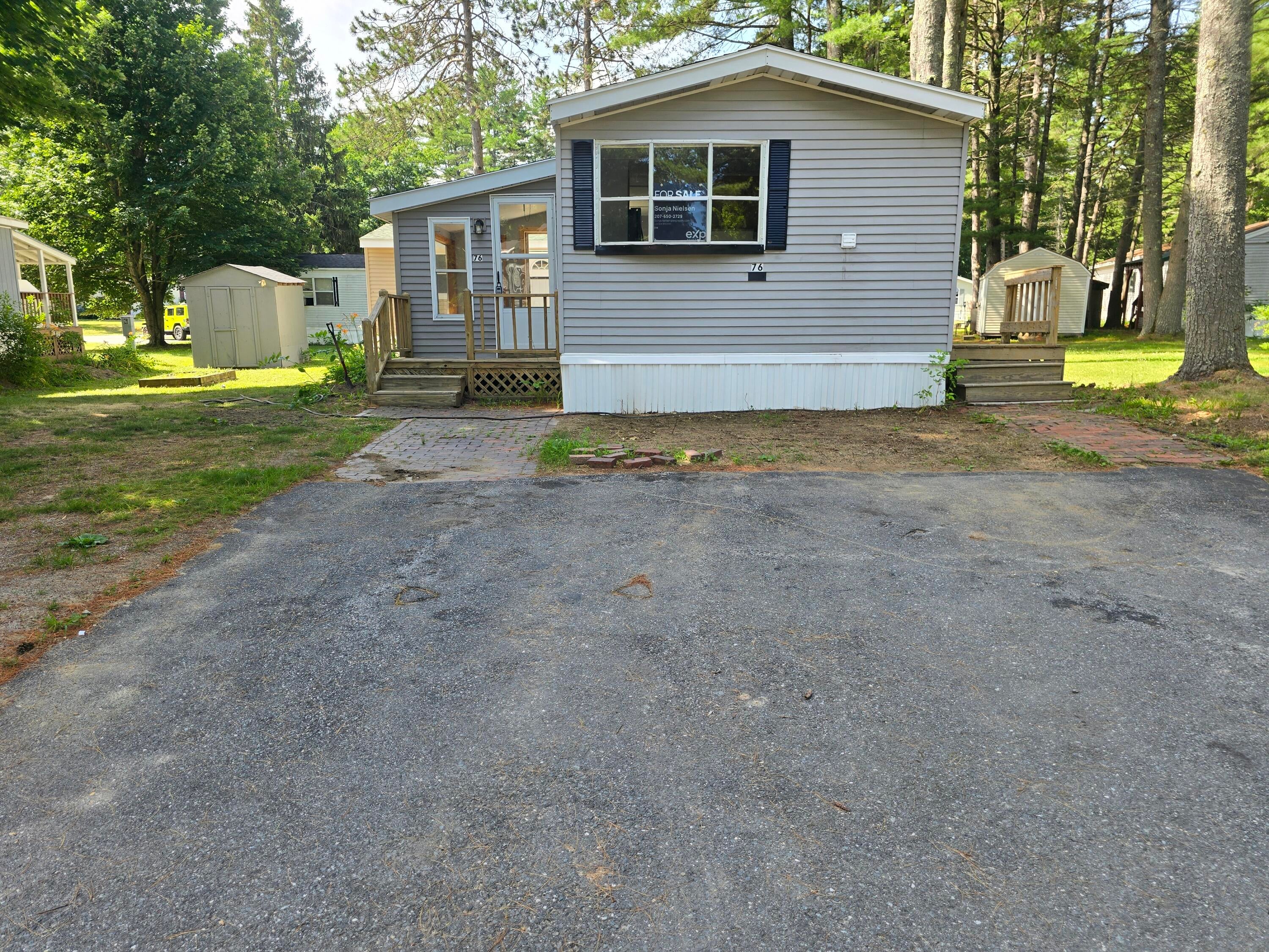 76 Evergreen Drive — photo