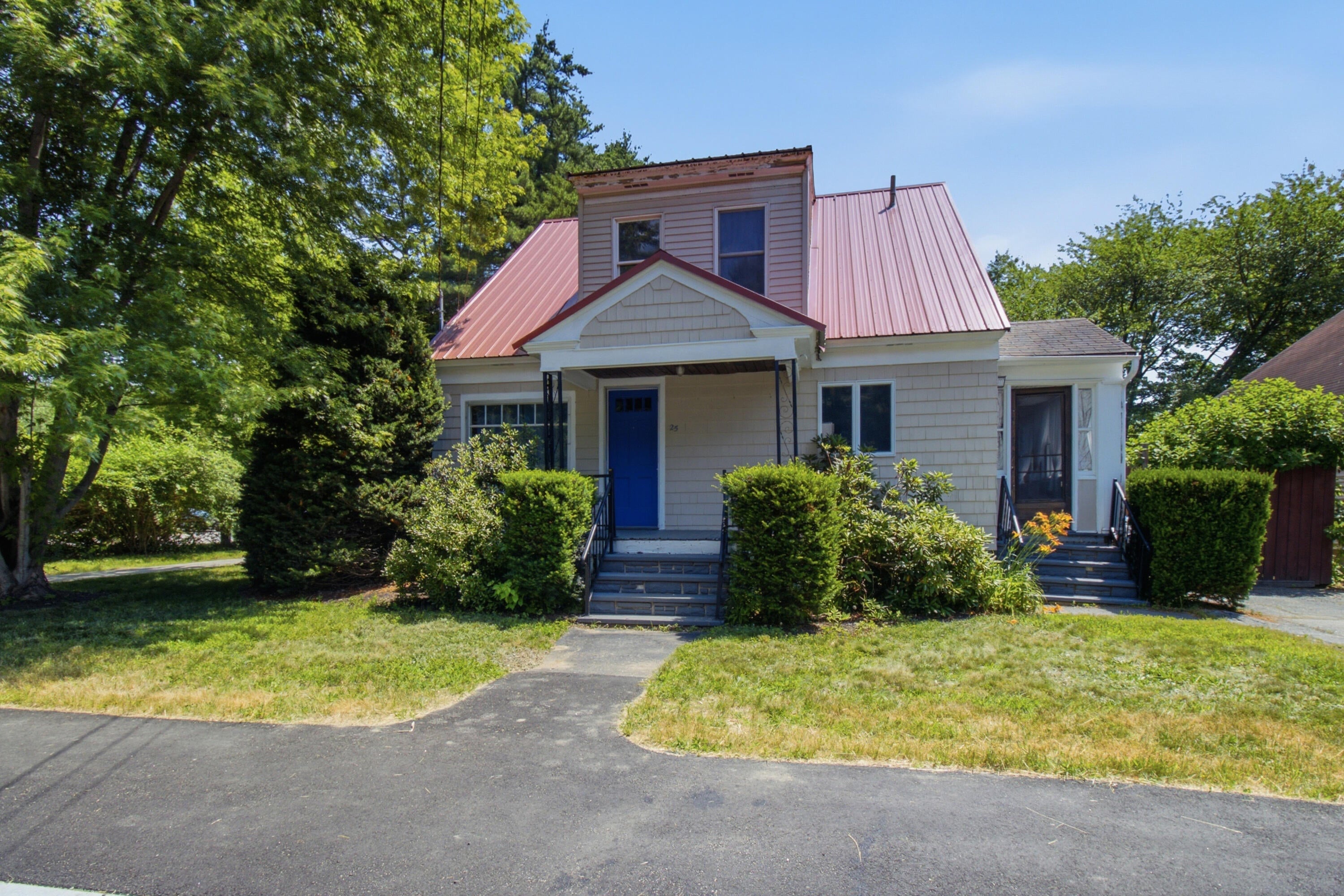 25 Roger Street — photo